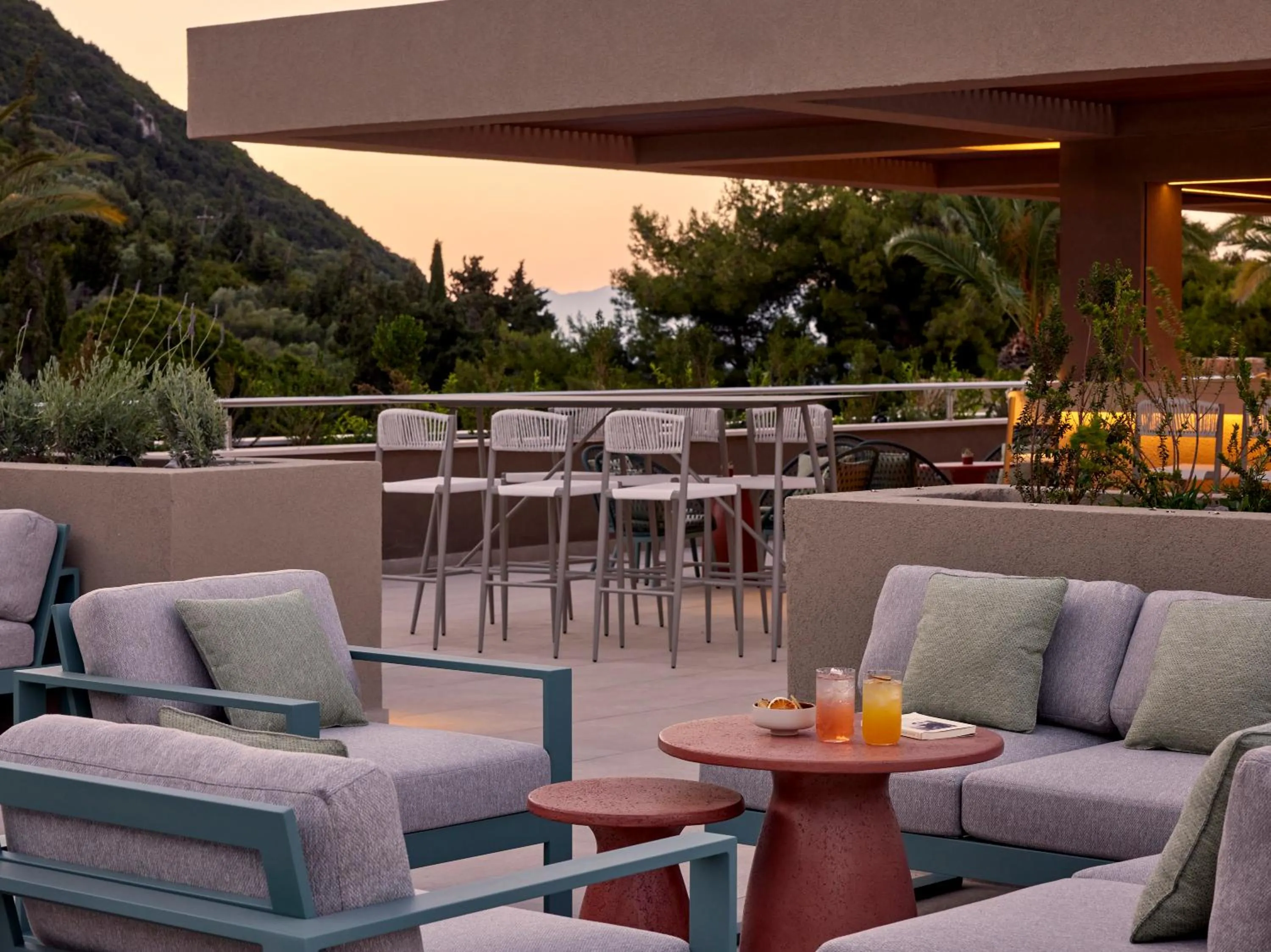 Restaurant/places to eat in MarBella, Mar-Bella Collection