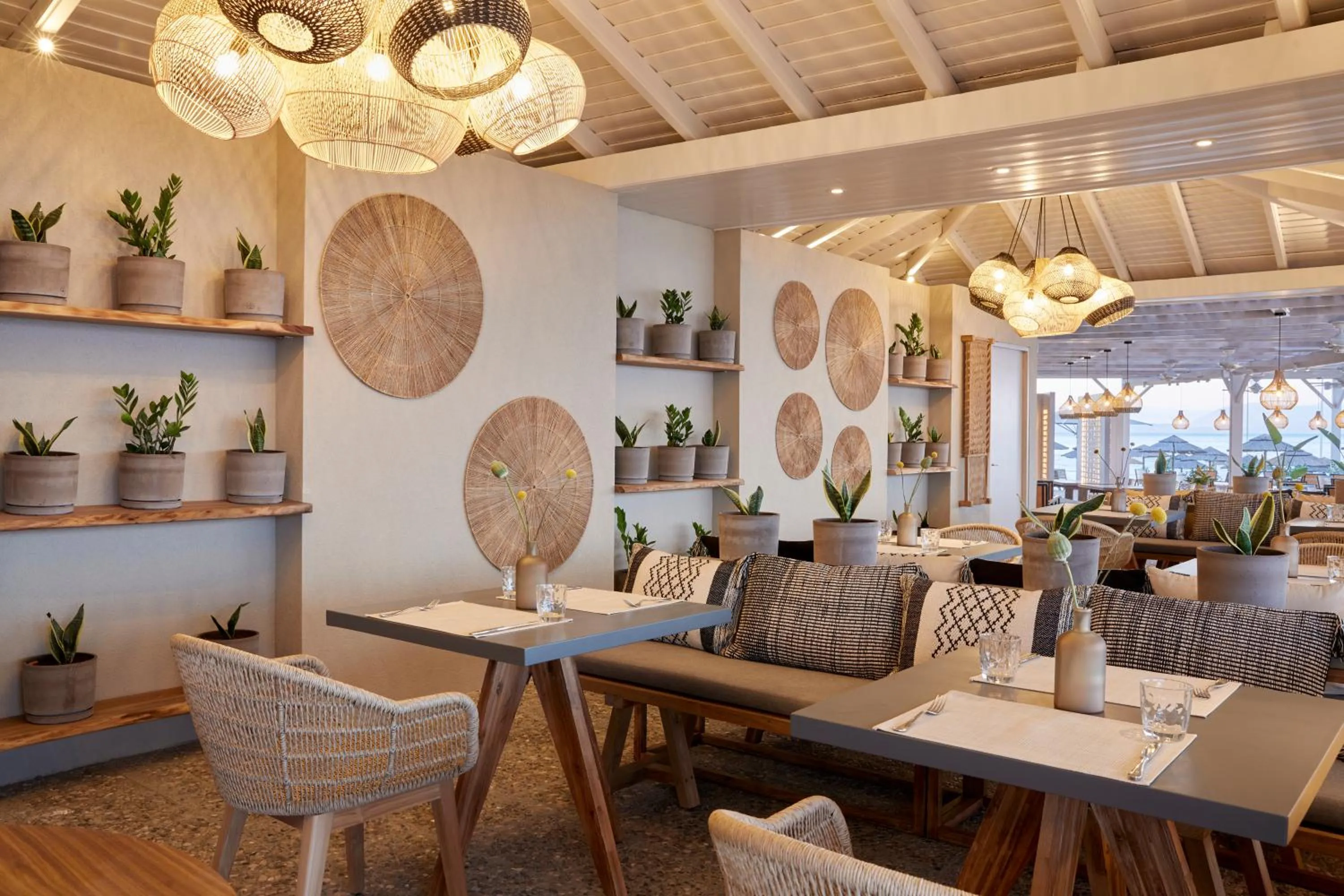Restaurant/places to eat in MarBella, Mar-Bella Collection