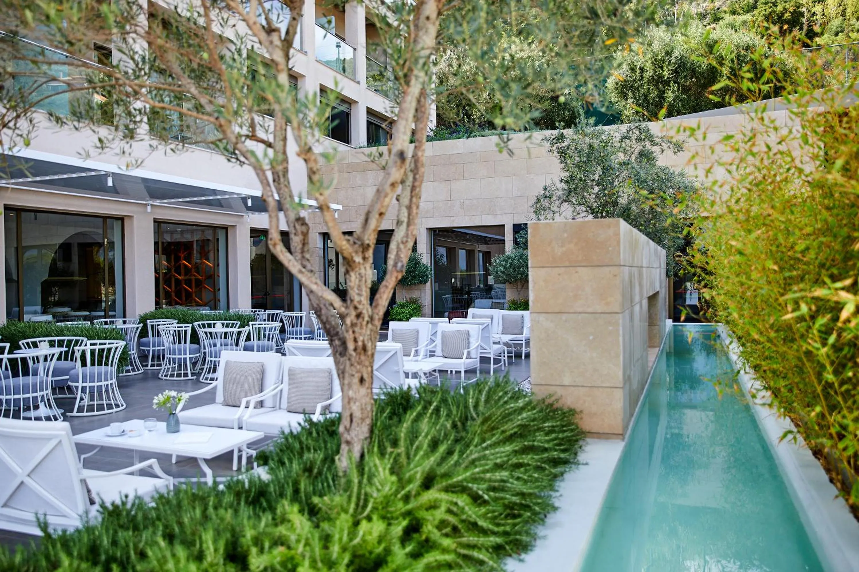 Patio in MarBella, Mar-Bella Collection