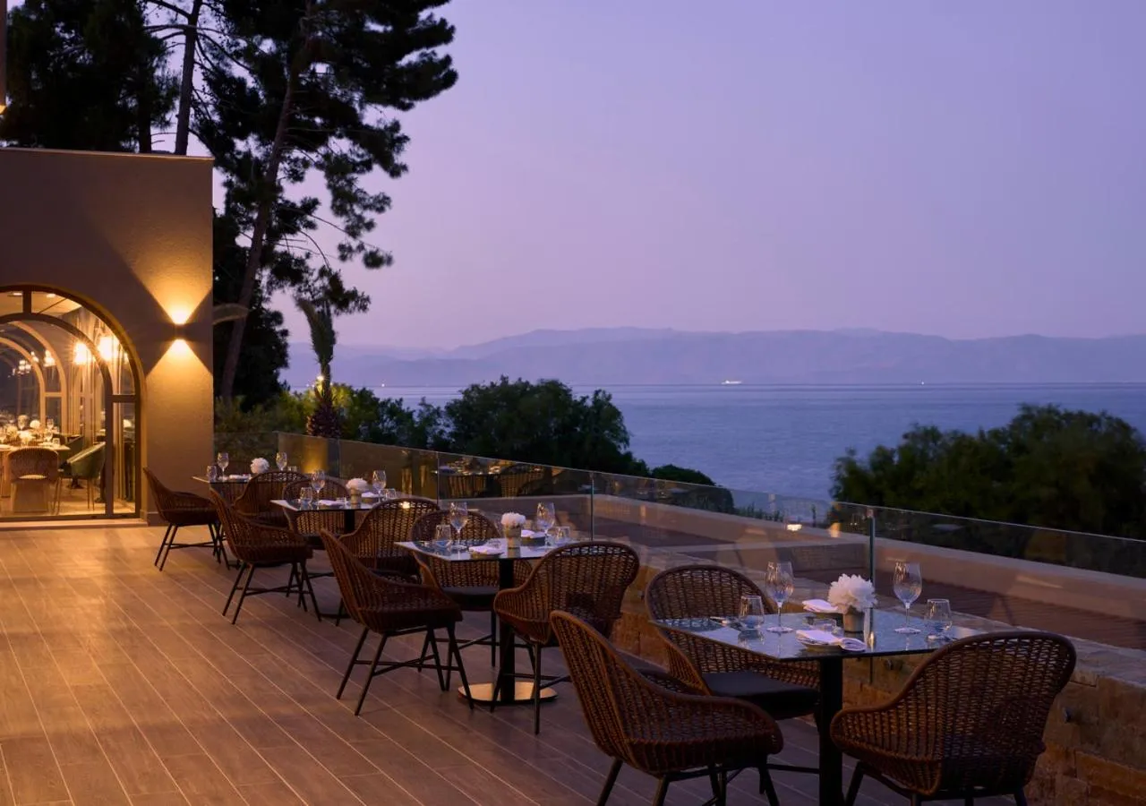 Restaurant/places to eat in MarBella, Mar-Bella Collection