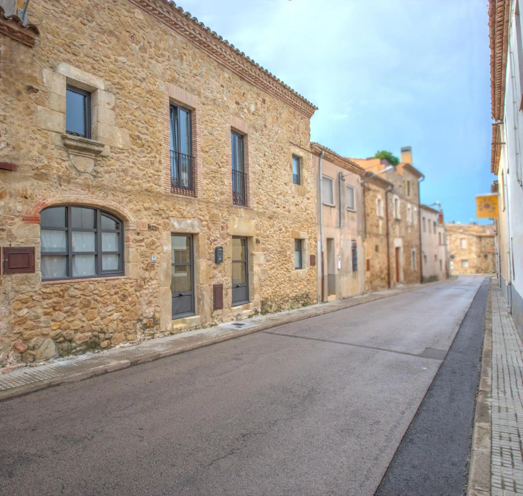 Facade/entrance in Can Caranta
