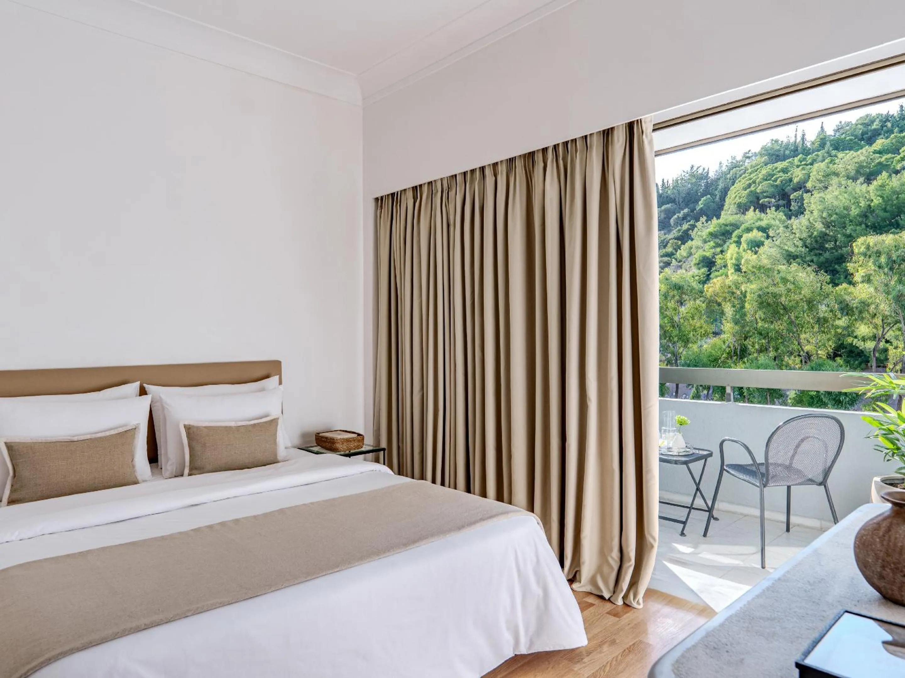 Bed in Grecotel Lux Me Dama Dama