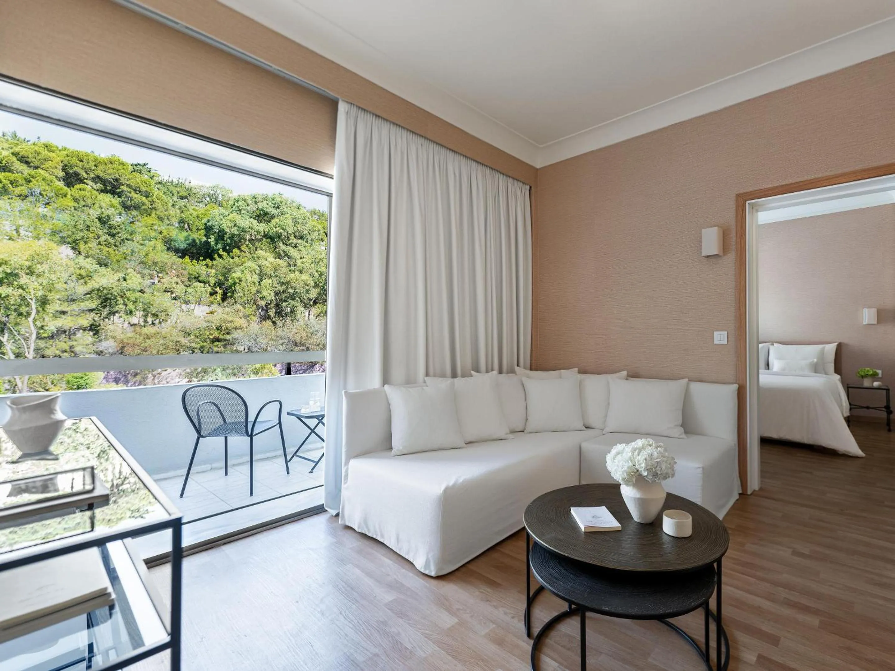 Photo of the whole room in Grecotel Lux Me Dama Dama