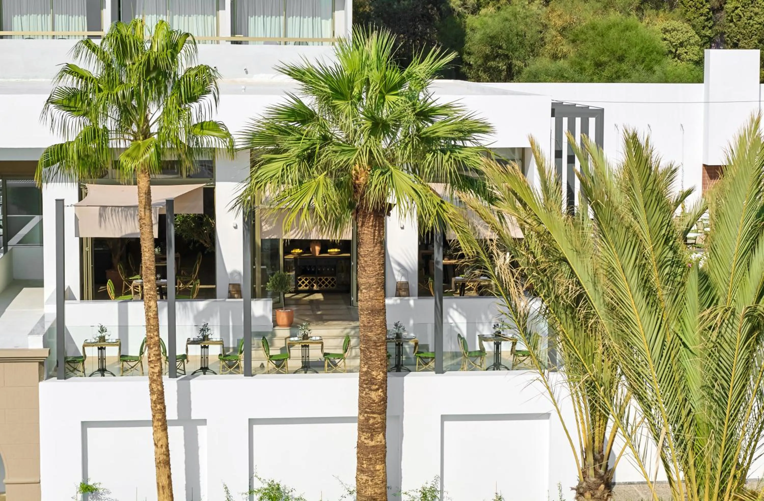 Restaurant/places to eat in Grecotel Lux Me Dama Dama