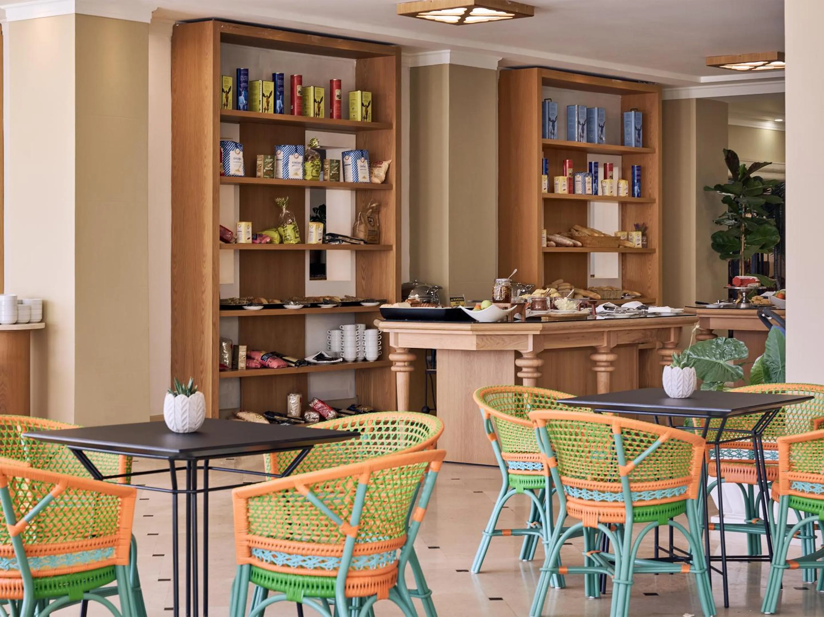 Restaurant/places to eat in Grecotel Marine Palace & Aqua Park