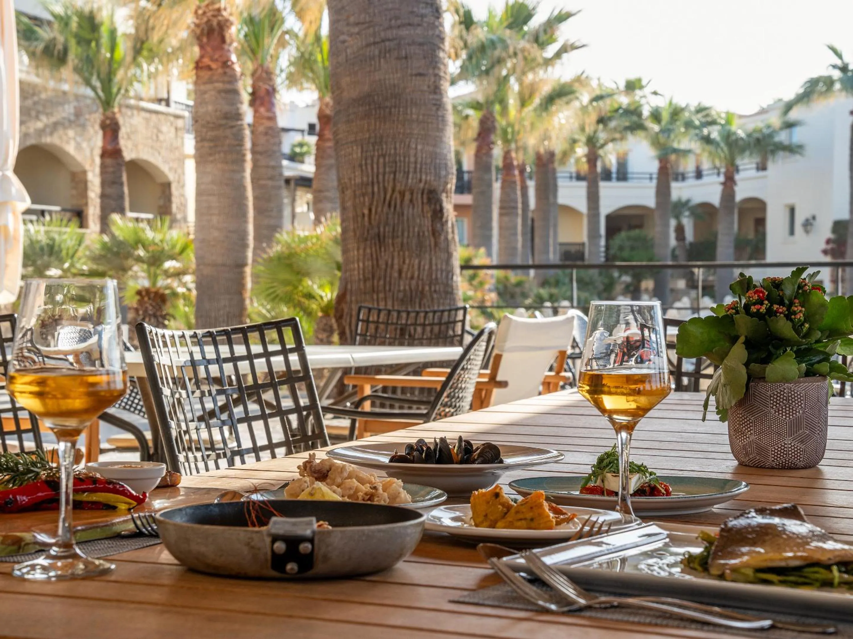 Restaurant/places to eat in Grecotel Marine Palace & Aqua Park