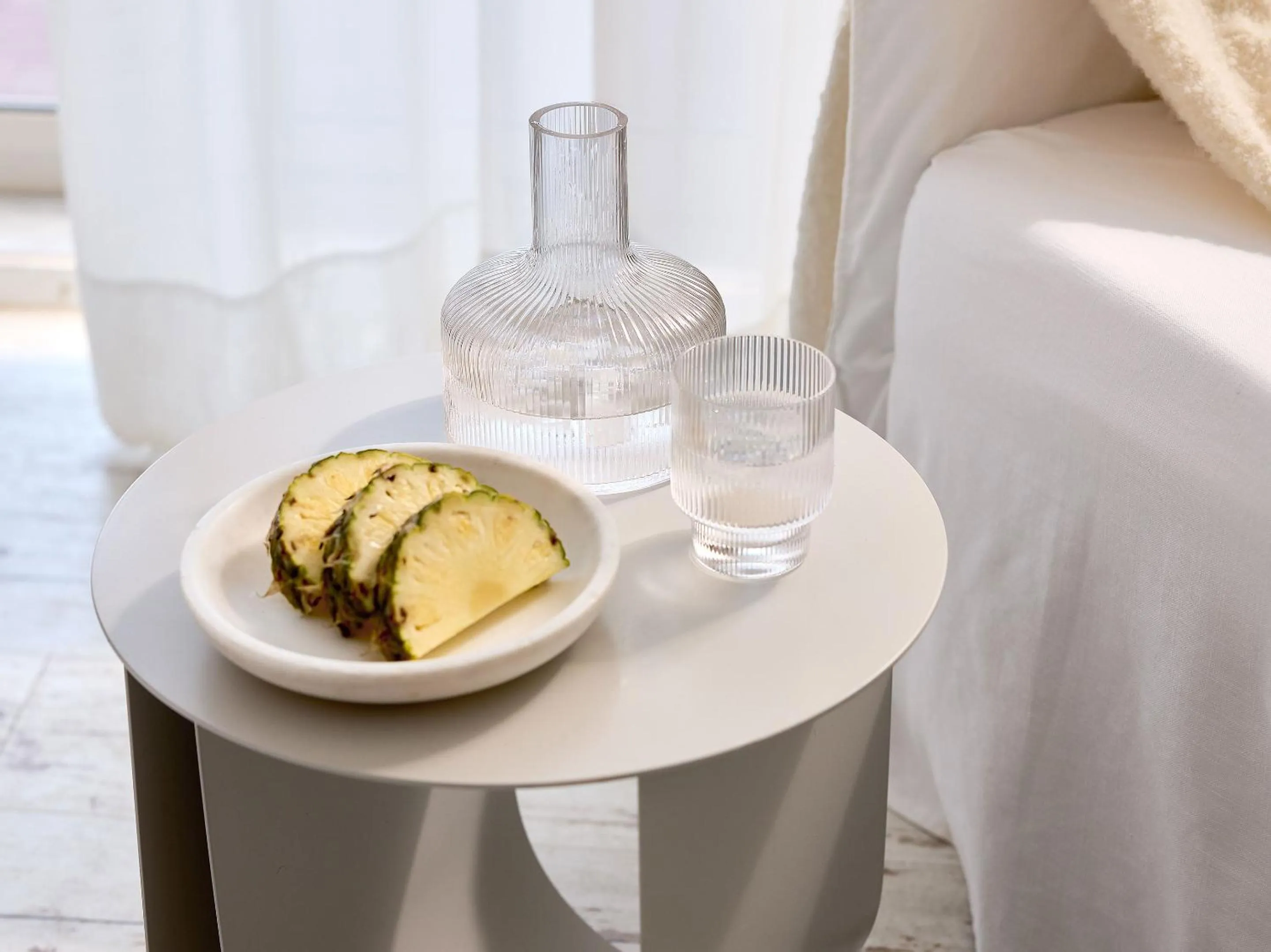 Drinks, Bed in Grecotel LUXME White