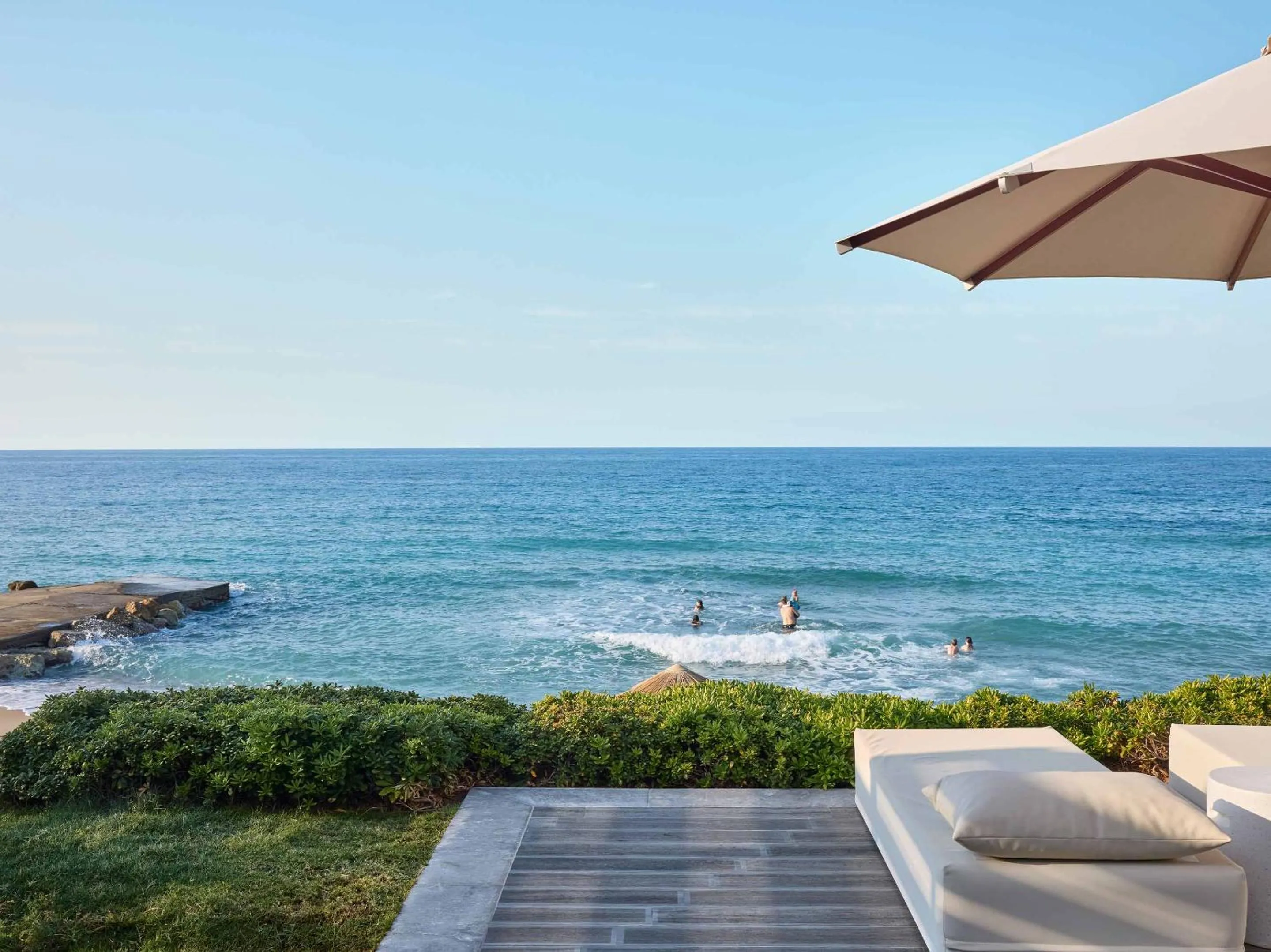 Balcony/Terrace in Grecotel LUXME White