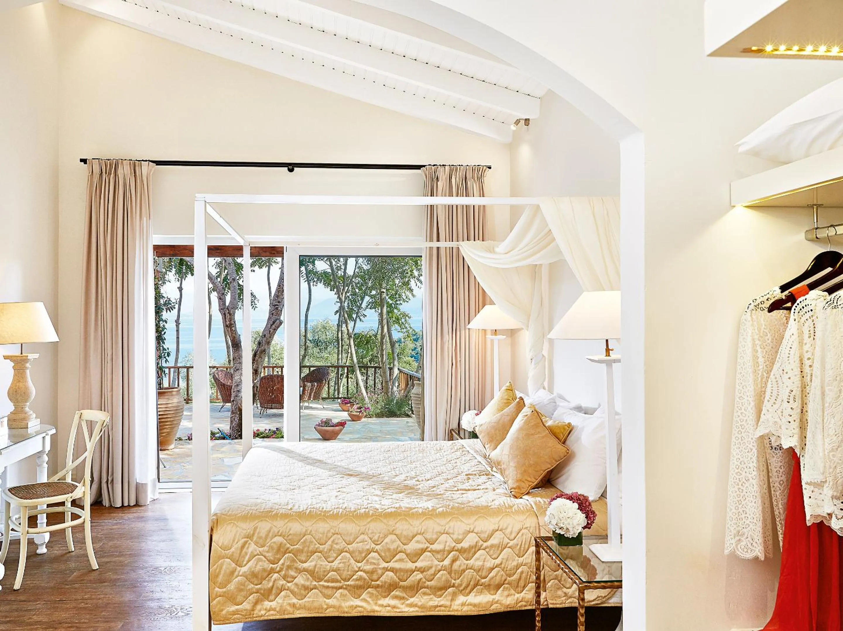 Bedroom, Bed in Grecotel LUXME Daphnila Bay