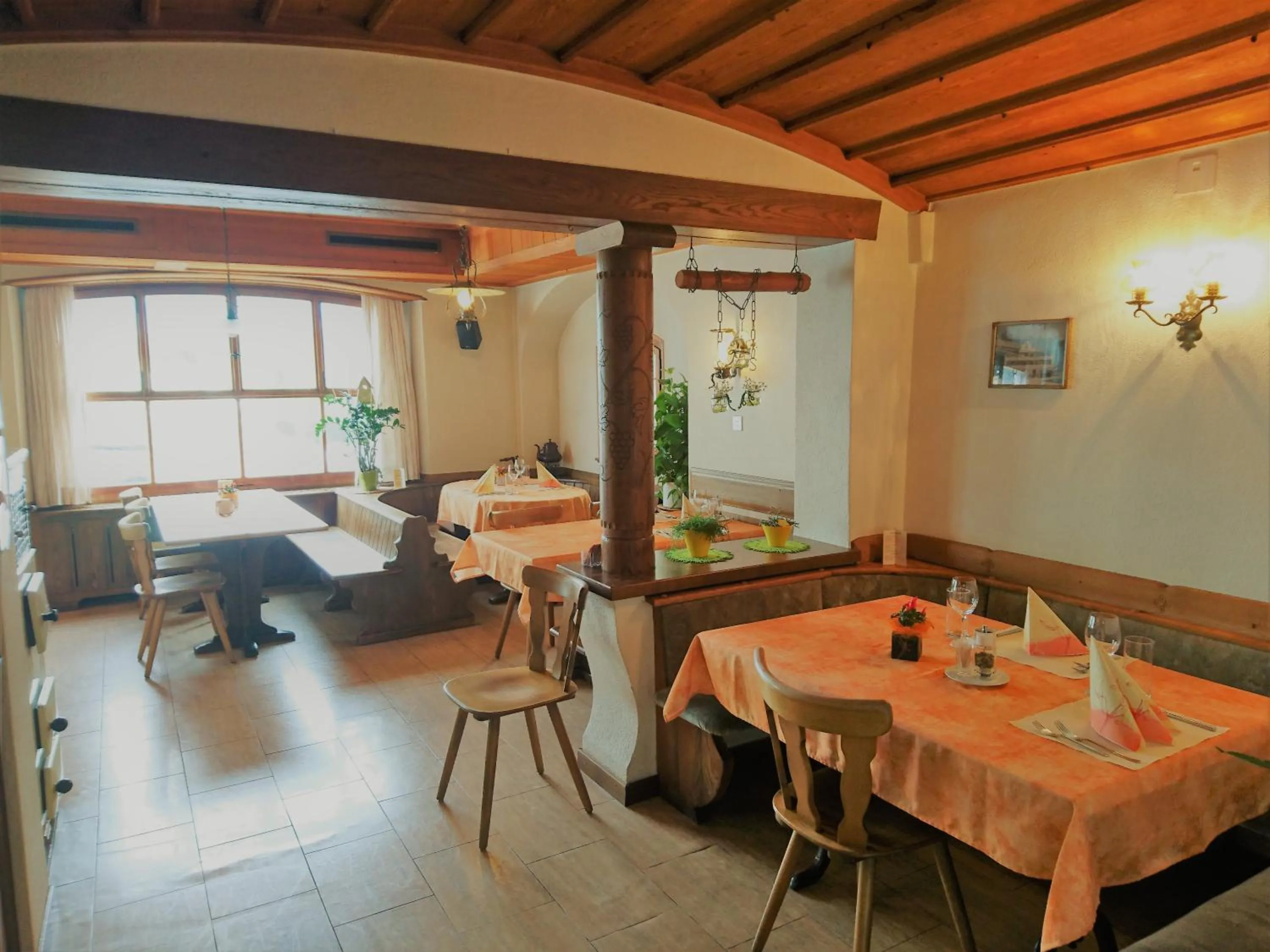 Restaurant/places to eat in Gasthaus zum Ochsen