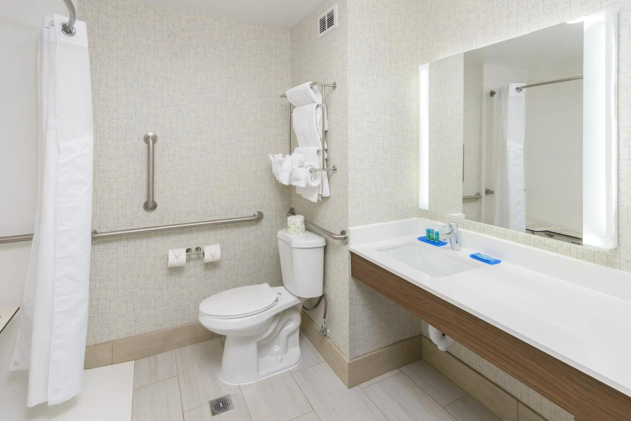 Photo of the whole room in Holiday Inn Express Southington by IHG