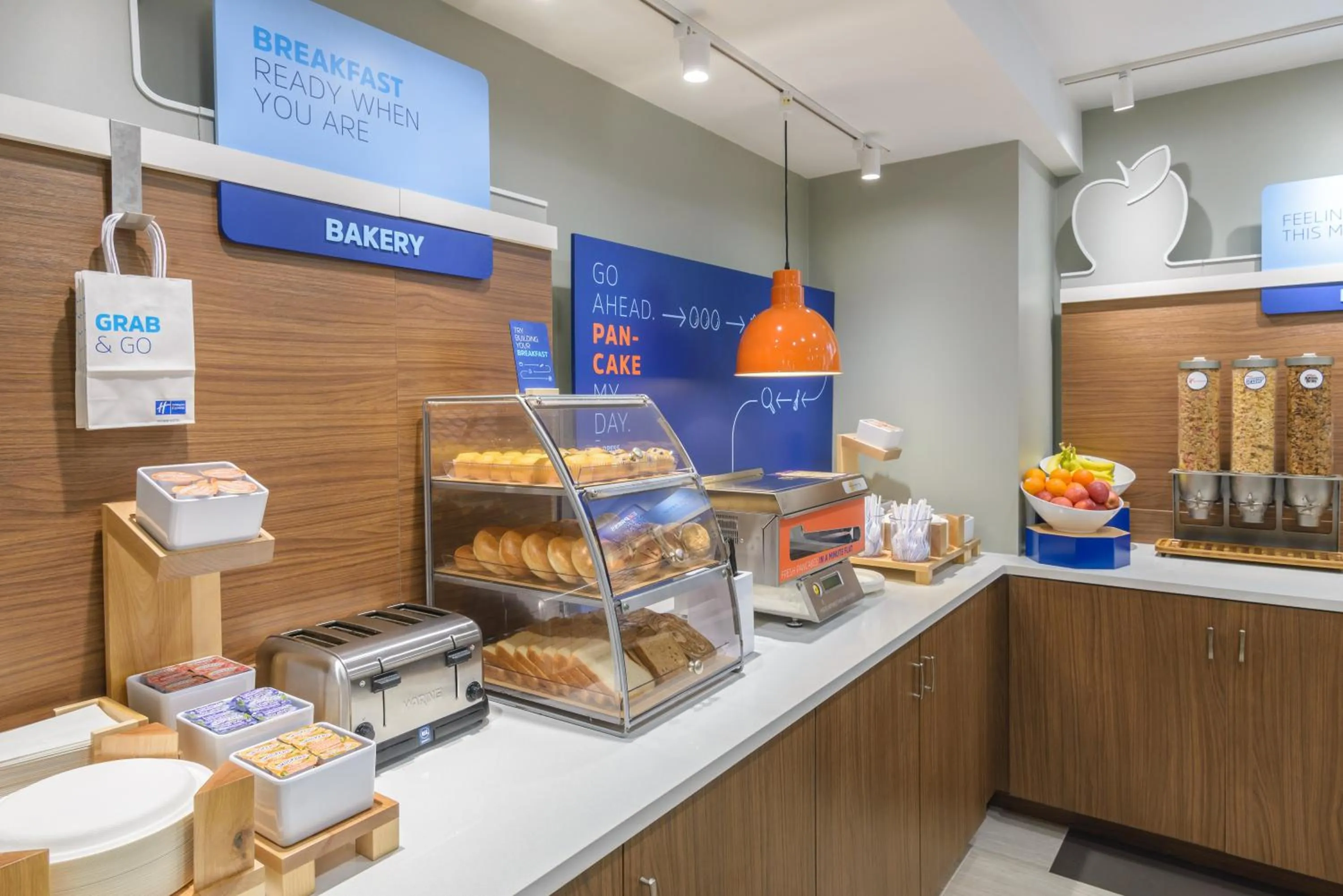 Breakfast in Holiday Inn Express Southington by IHG