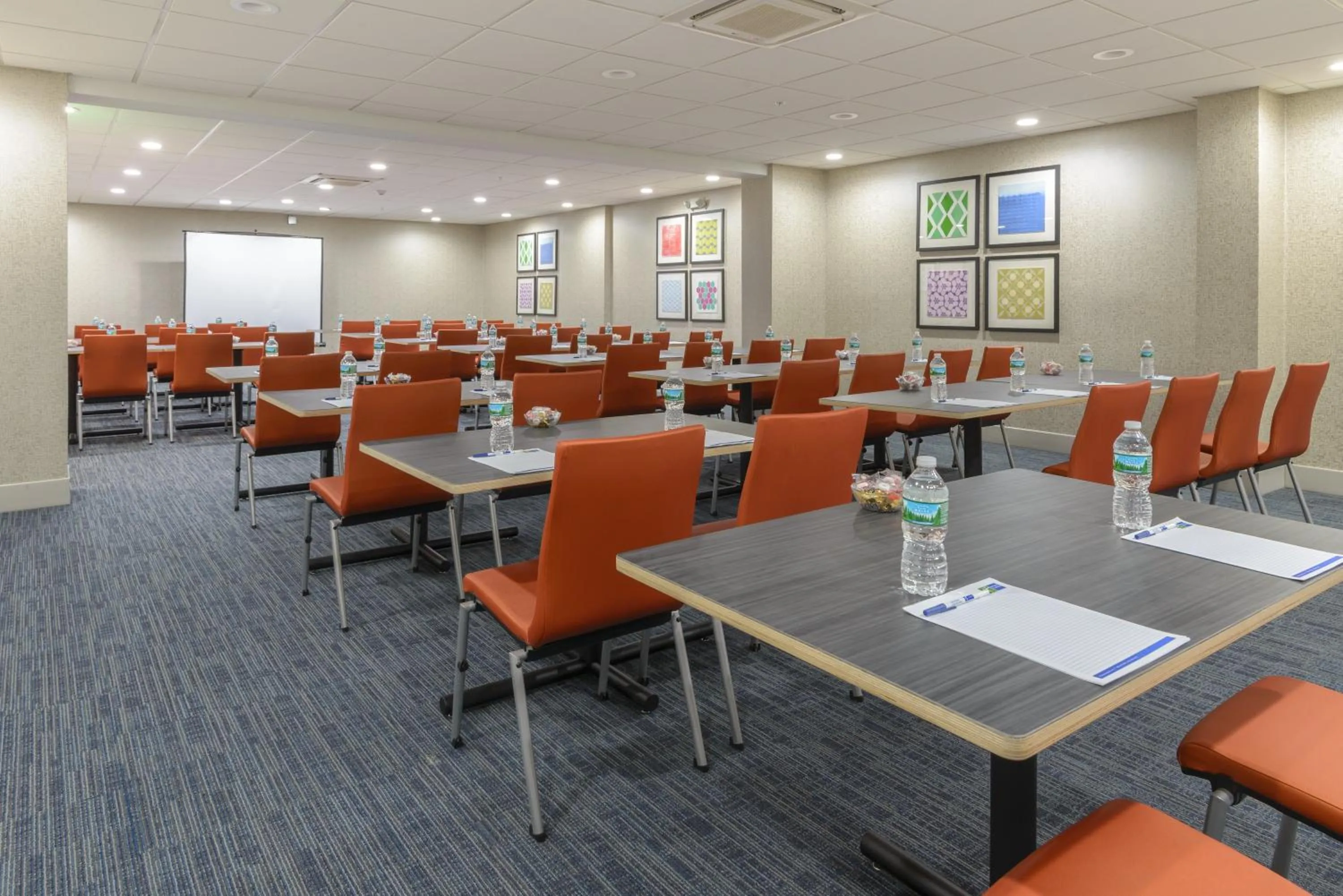 Meeting/conference room in Holiday Inn Express Southington by IHG