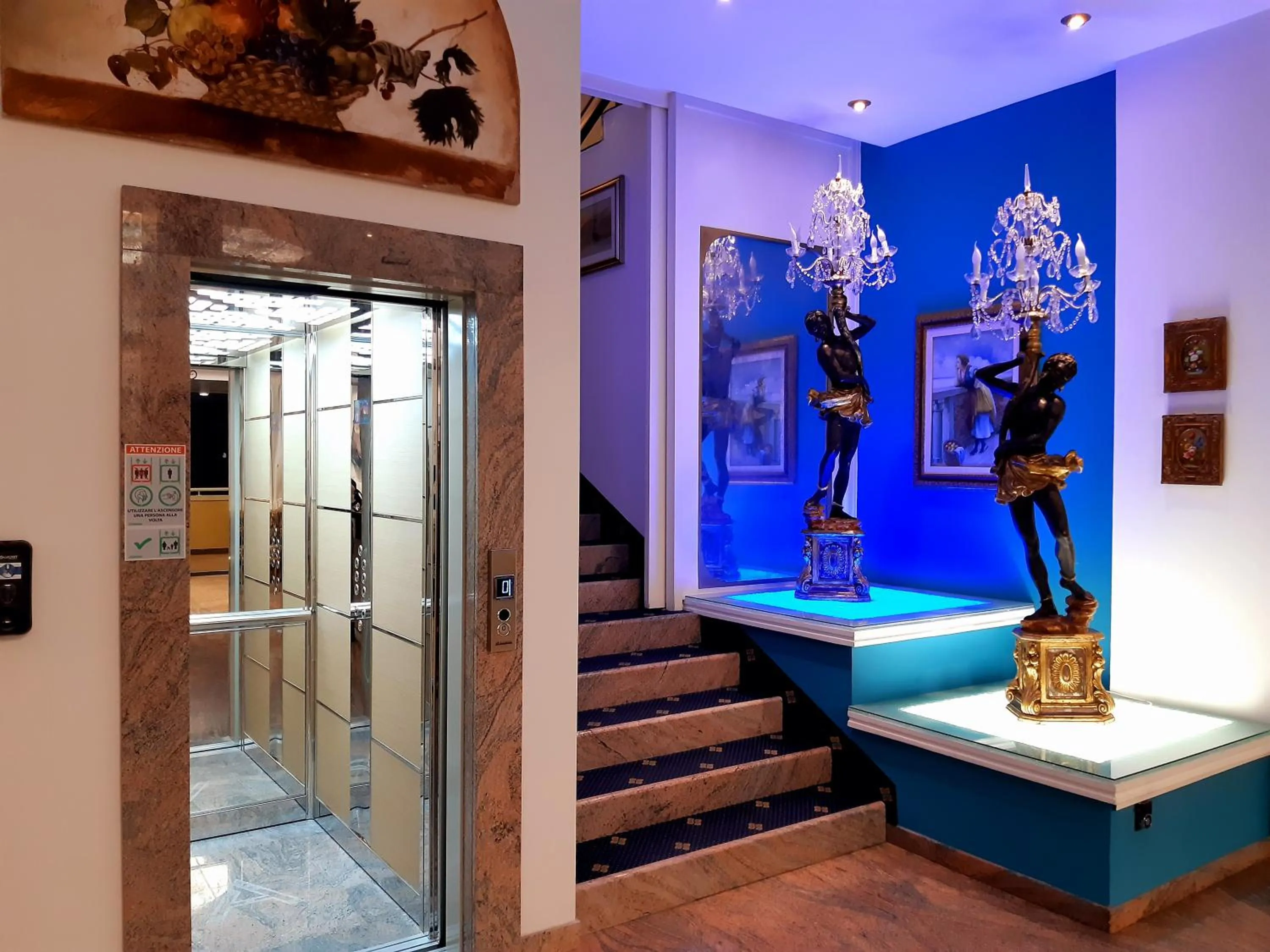 Lobby or reception in Hotel Alexander