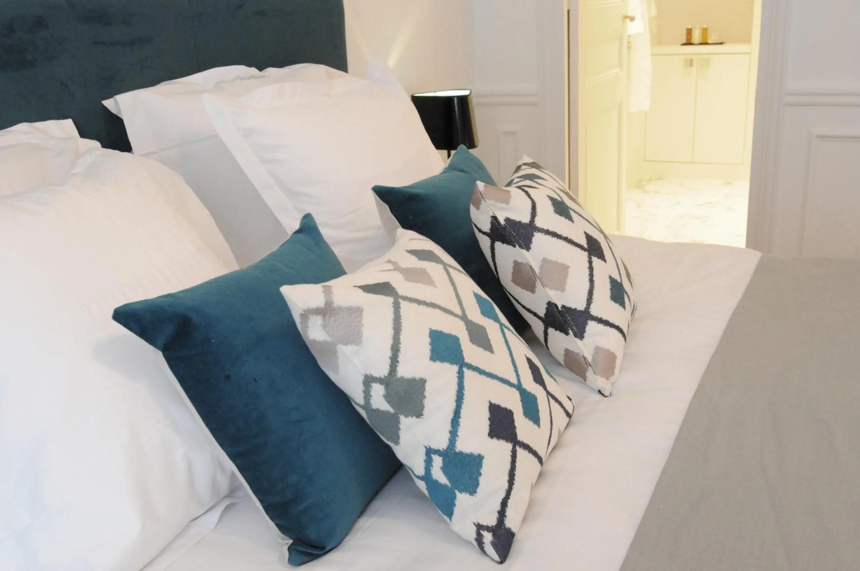 Bedroom, Bed in Relais12bis Bed & Breakfast By Eiffel Tower