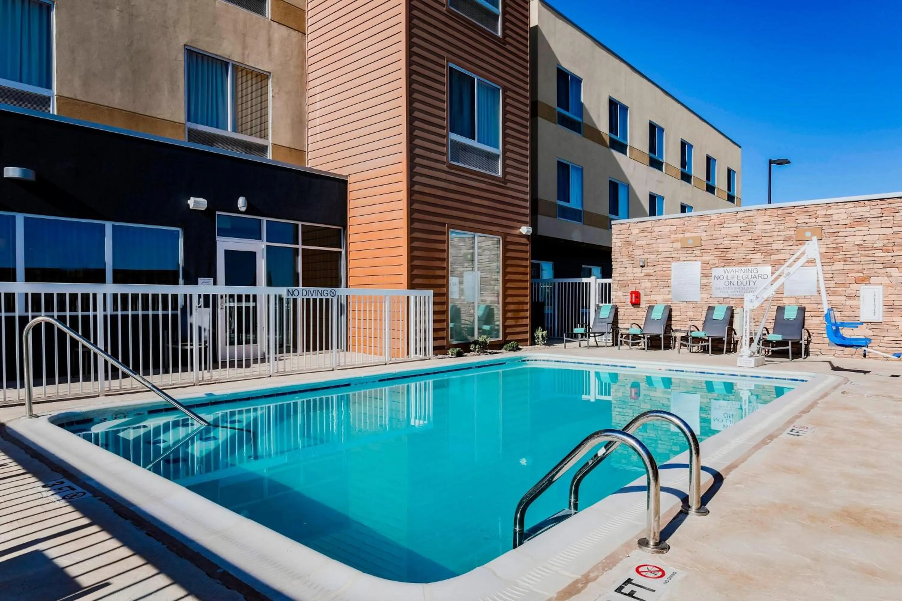 Swimming pool in Fairfield Inn & Suites by Marriott Pecos