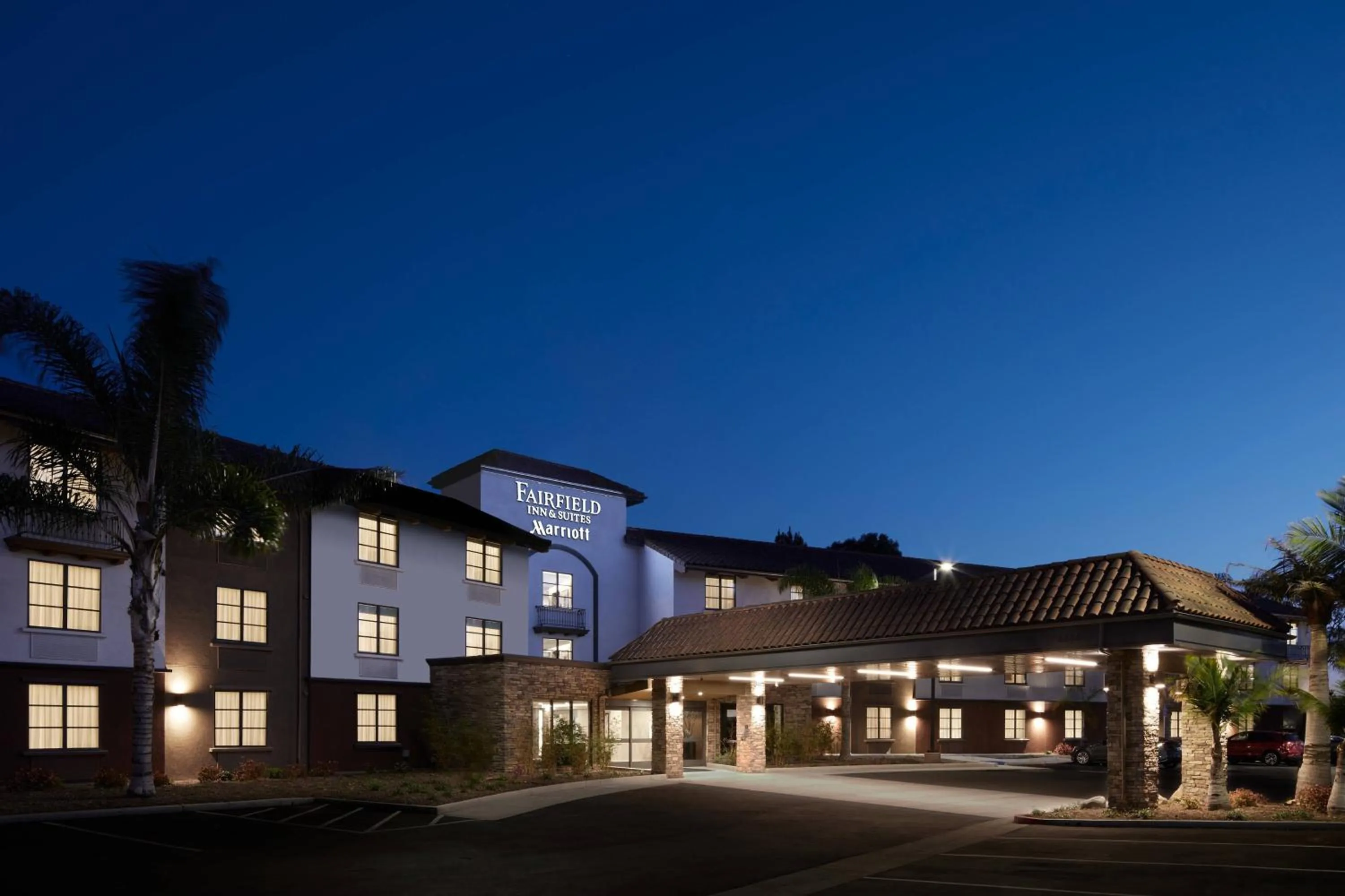 Property building in Fairfield Inn & Suites By Marriott Camarillo