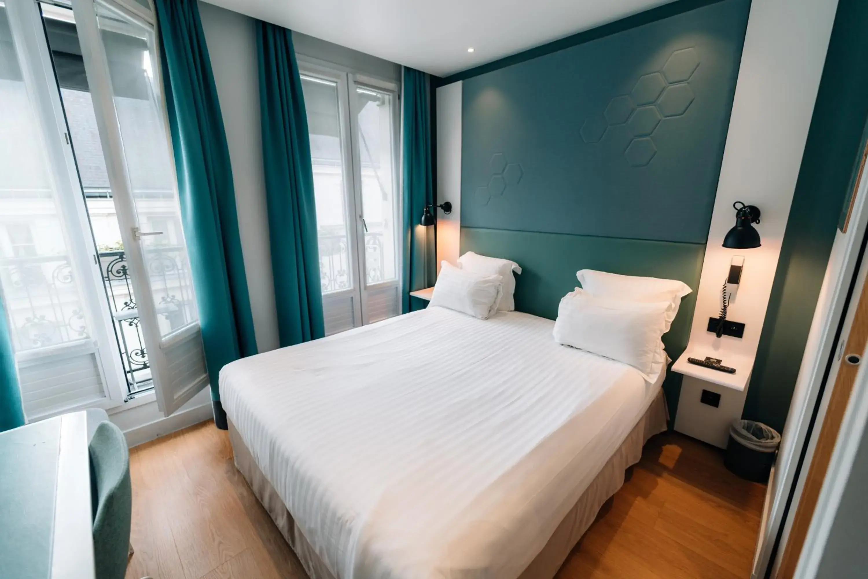 Classic Double Room in Hôtel Vendome Saint-Germain Classic Double Room in Hôtel Vendome Saint-Germain