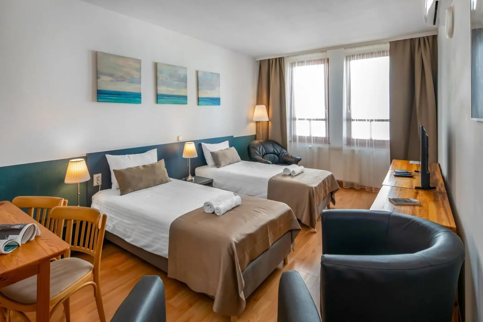 Living room, Bed in Corvin Hotel Budapest Residence