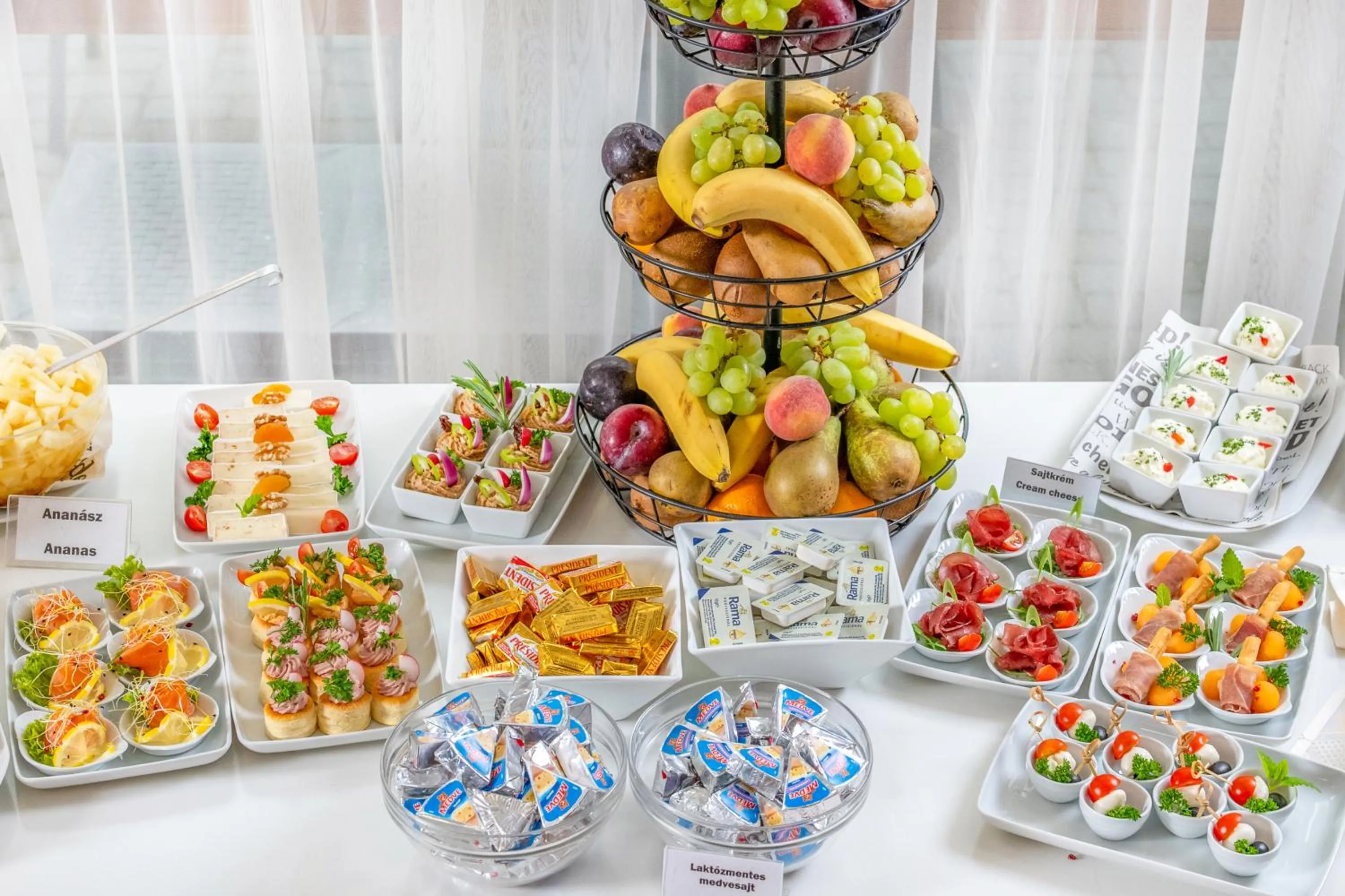 Breakfast in Corvin Hotel Budapest Residence