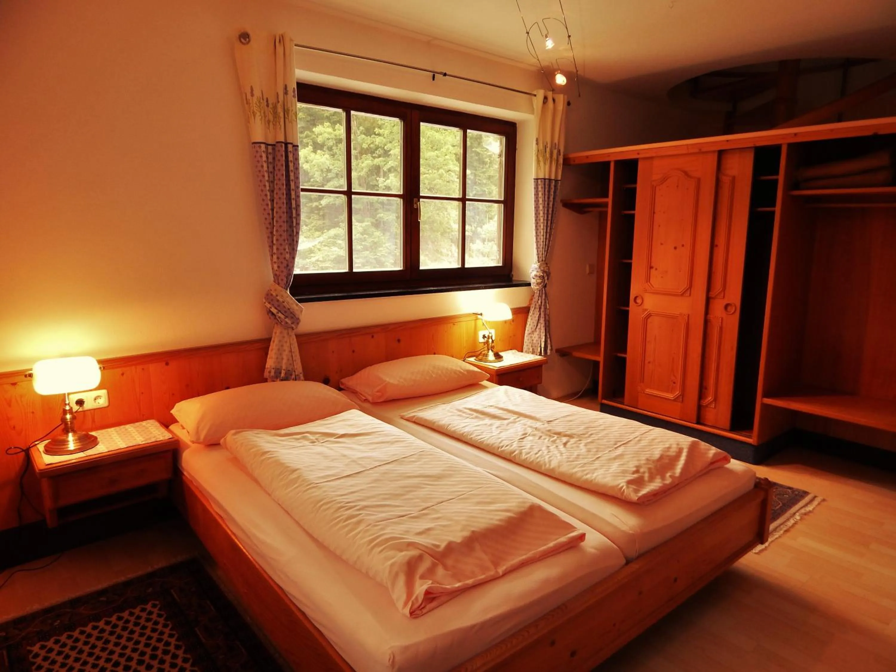 Bed in Hotel Königsseer Hof