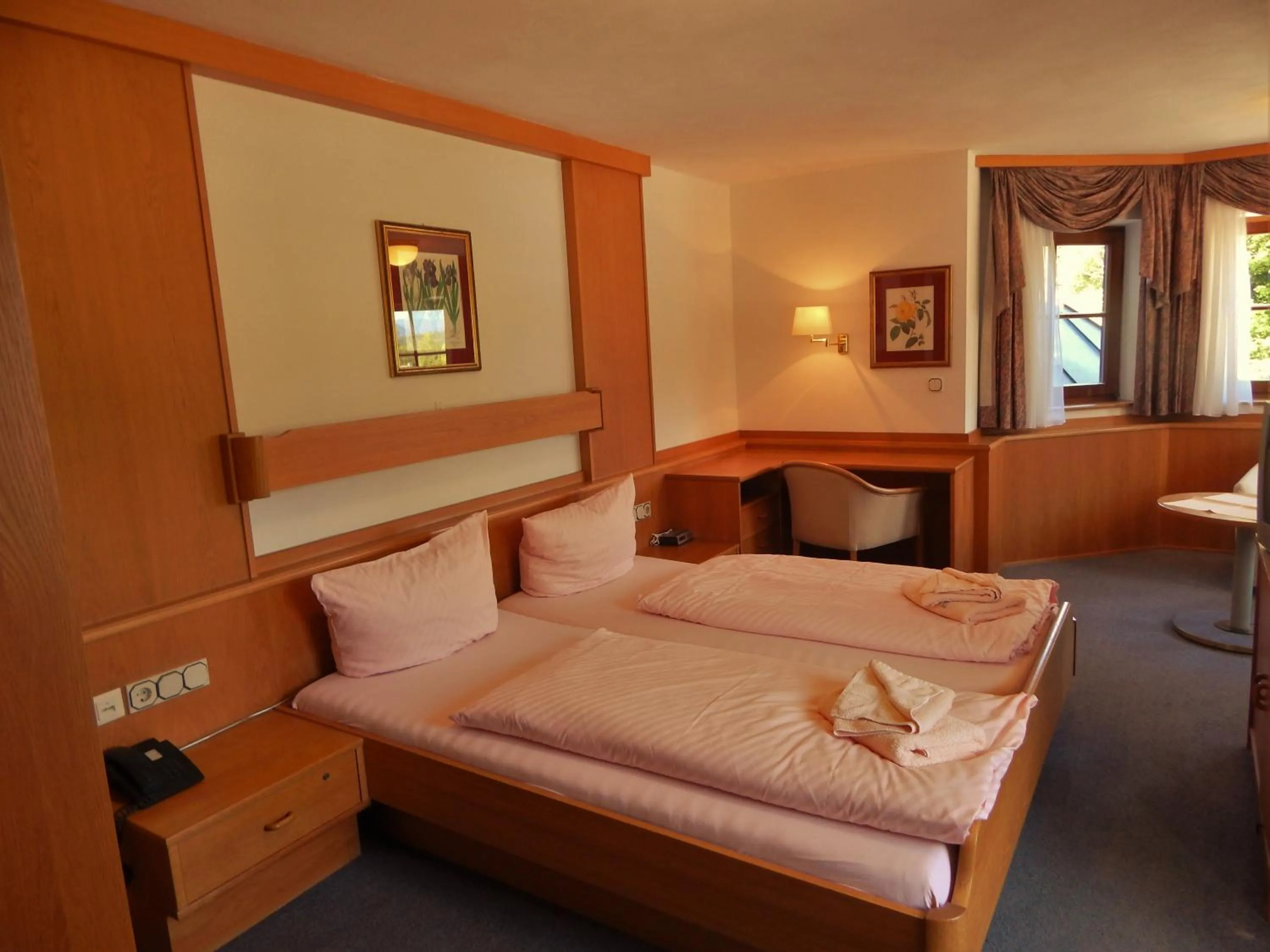 Bed in Hotel Königsseer Hof