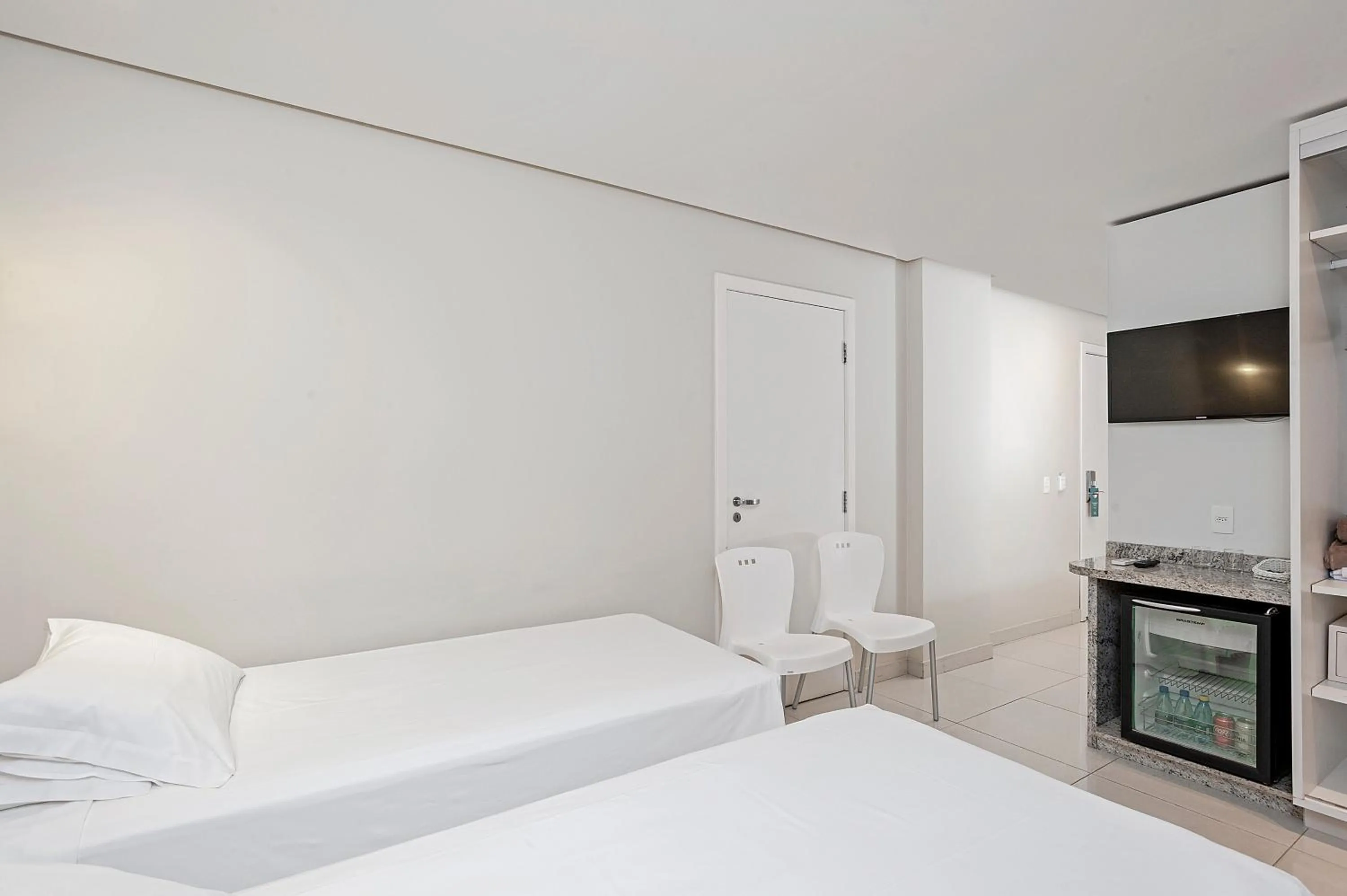 Bed in Slaviero Ingleses Convention