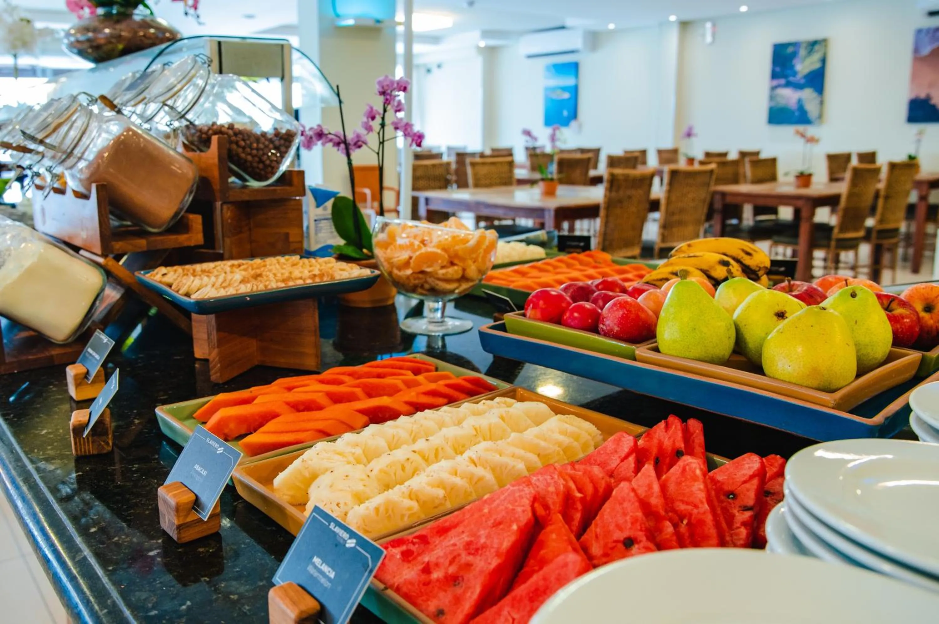 Restaurant/places to eat in Slaviero Ingleses Convention