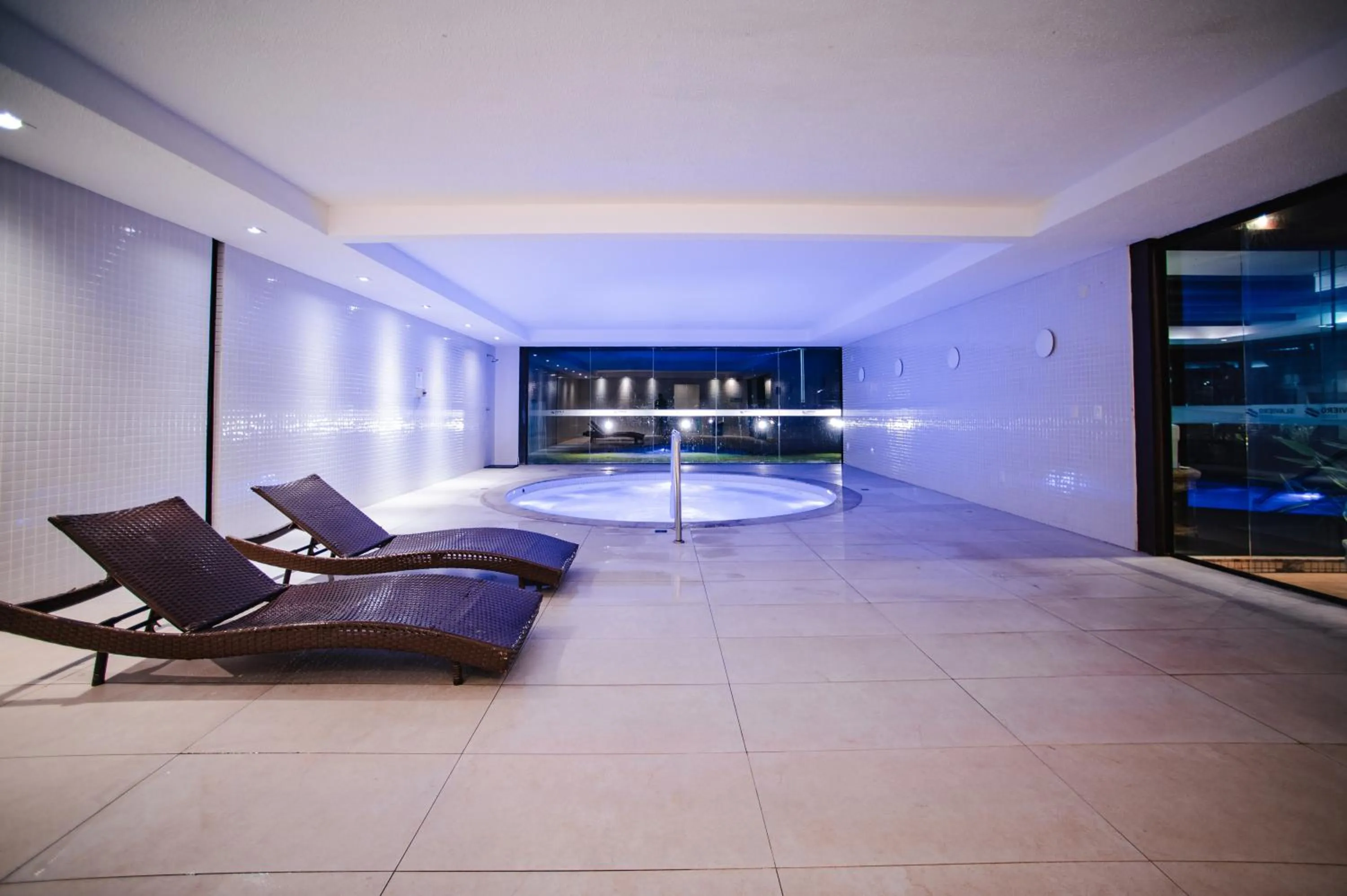 sunbed in Slaviero Ingleses Convention