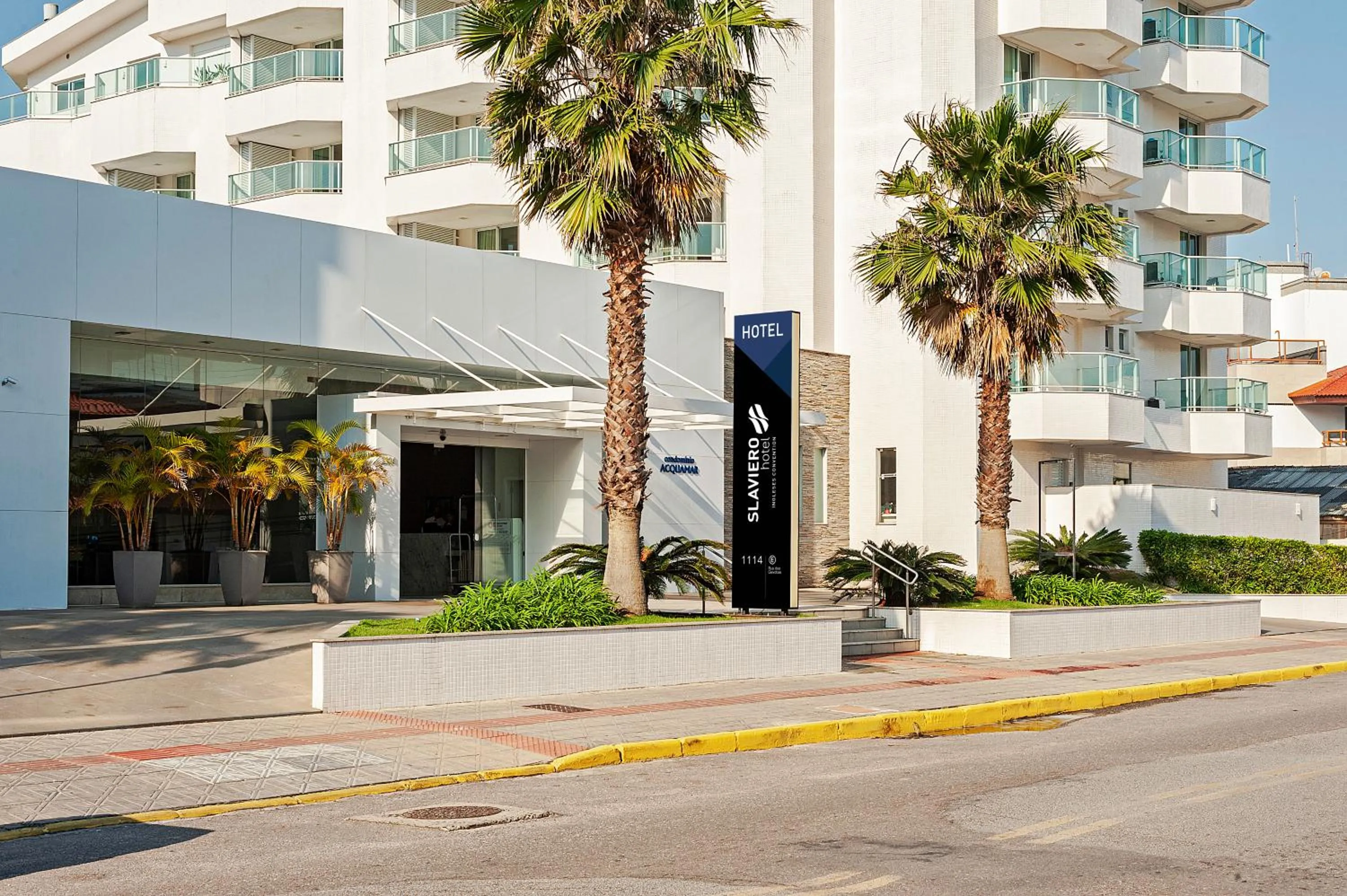 Facade/entrance in Slaviero Ingleses Convention