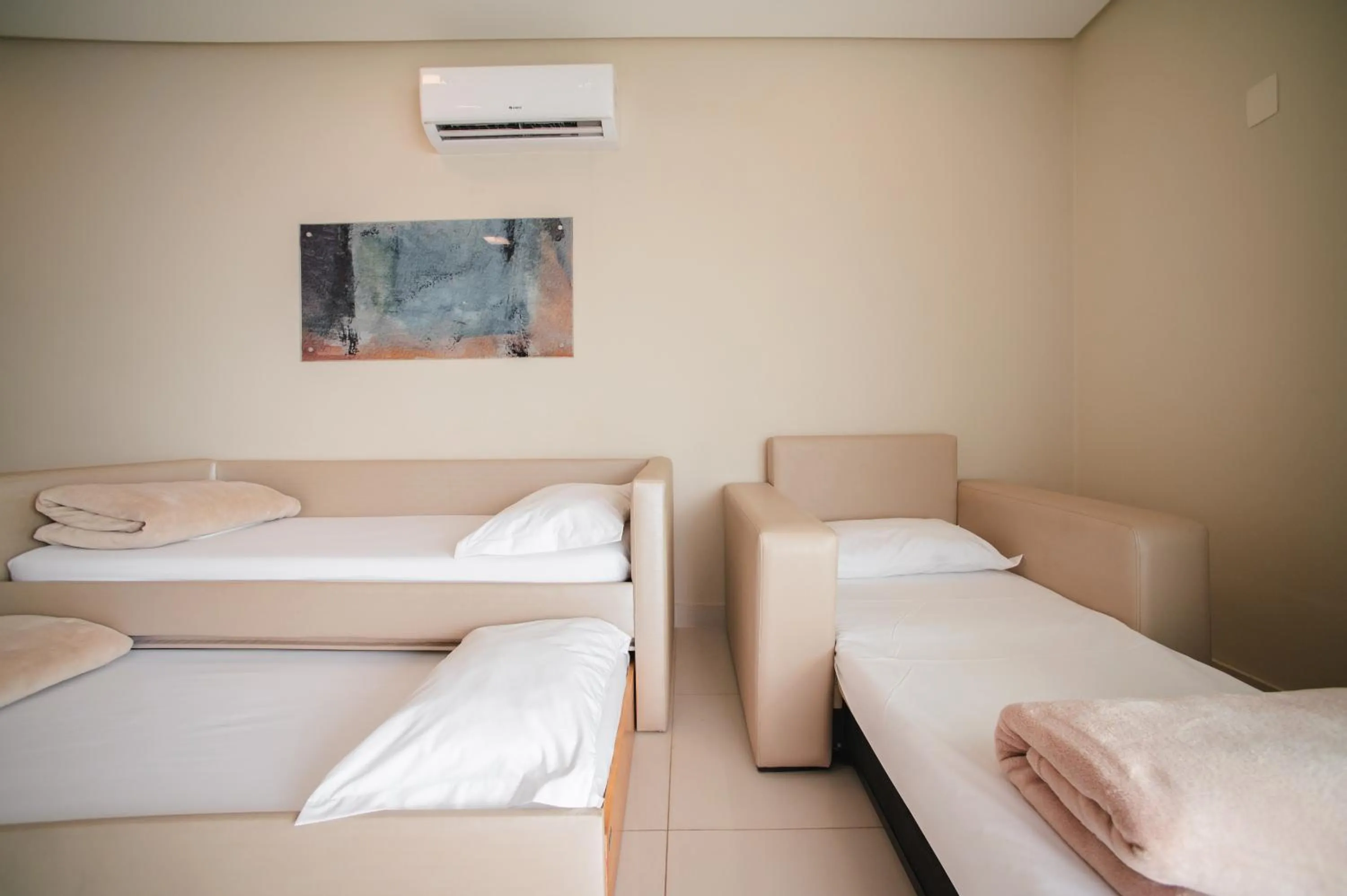 Bed in Slaviero Ingleses Convention