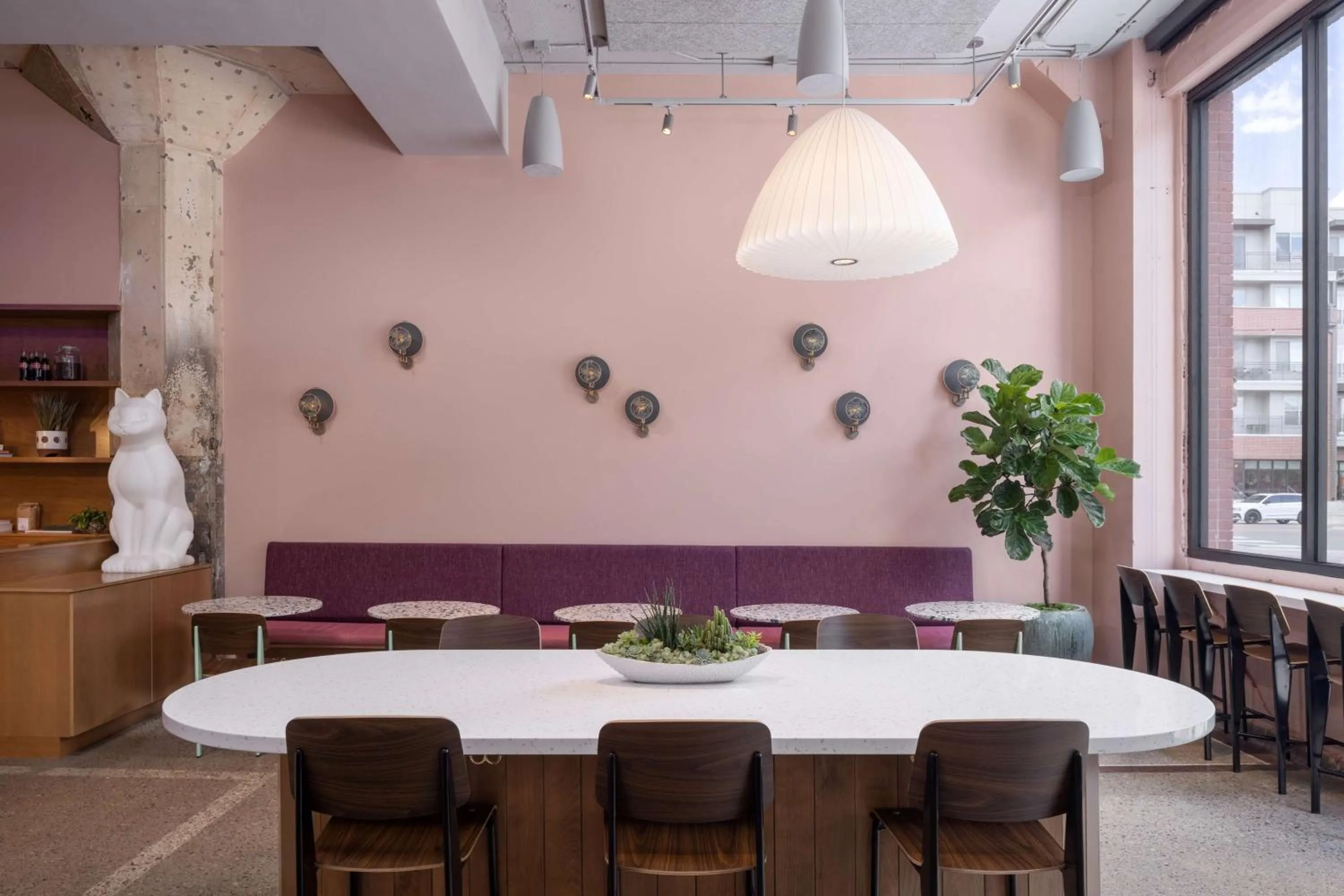 Lounge or bar in Fordson Hotel, in the Unbound Collection by Hyatt