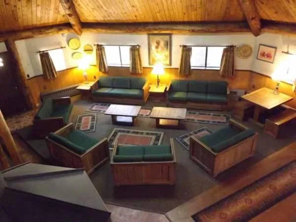 Spring in Arizona Mountain Inn & Cabins