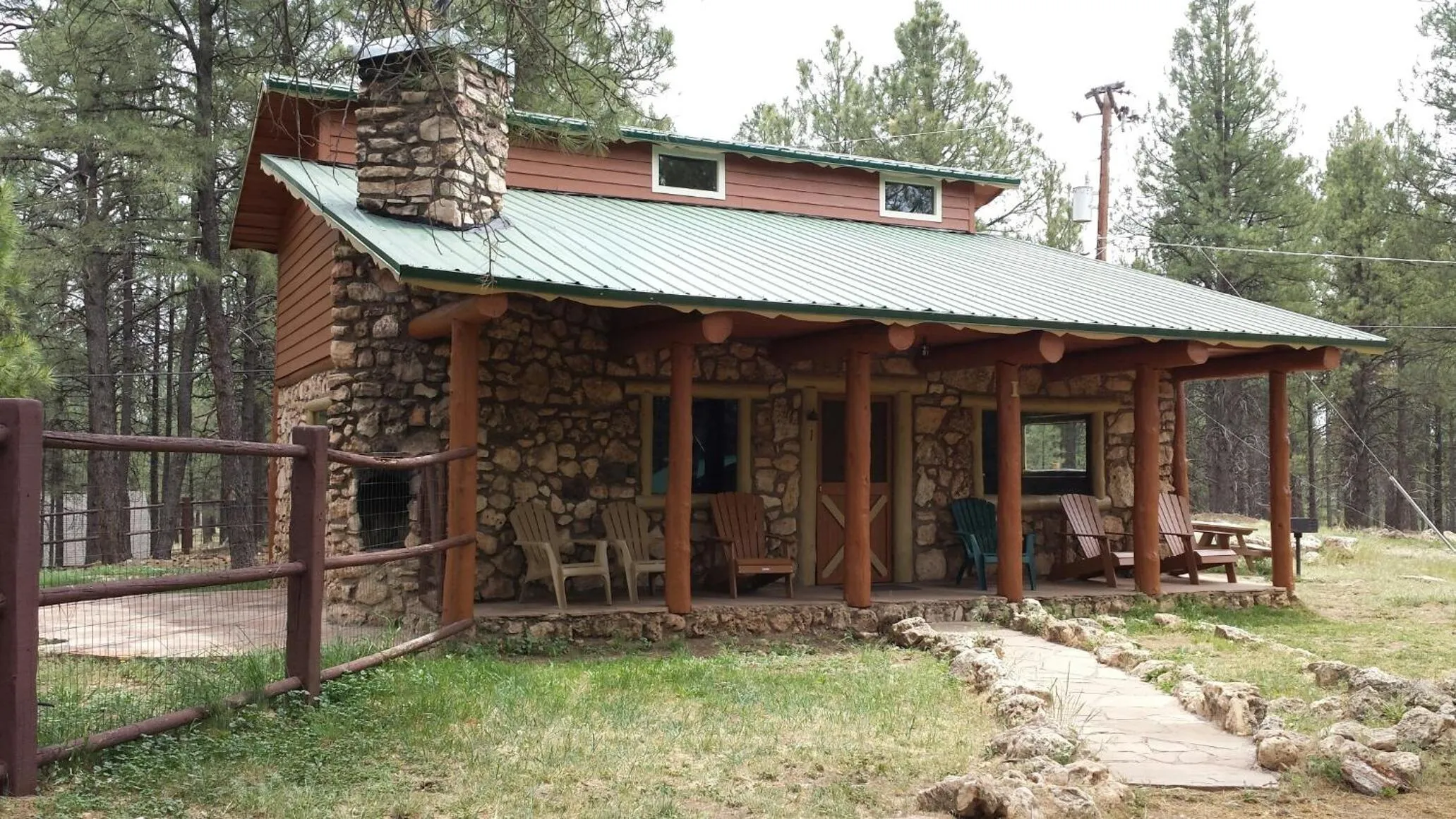 Patio in Arizona Mountain Inn & Cabins