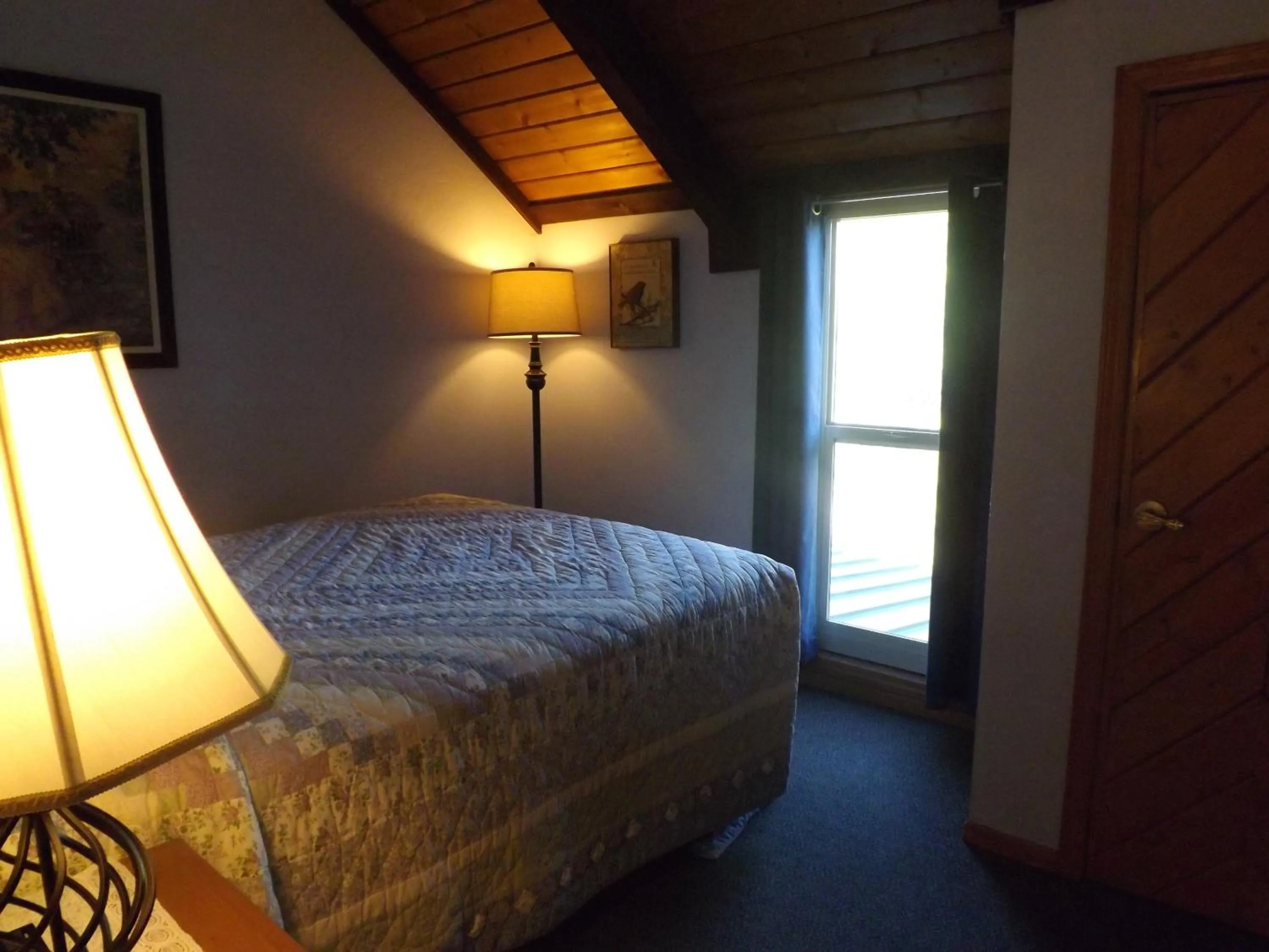 Bedroom, Bed in Arizona Mountain Inn & Cabins