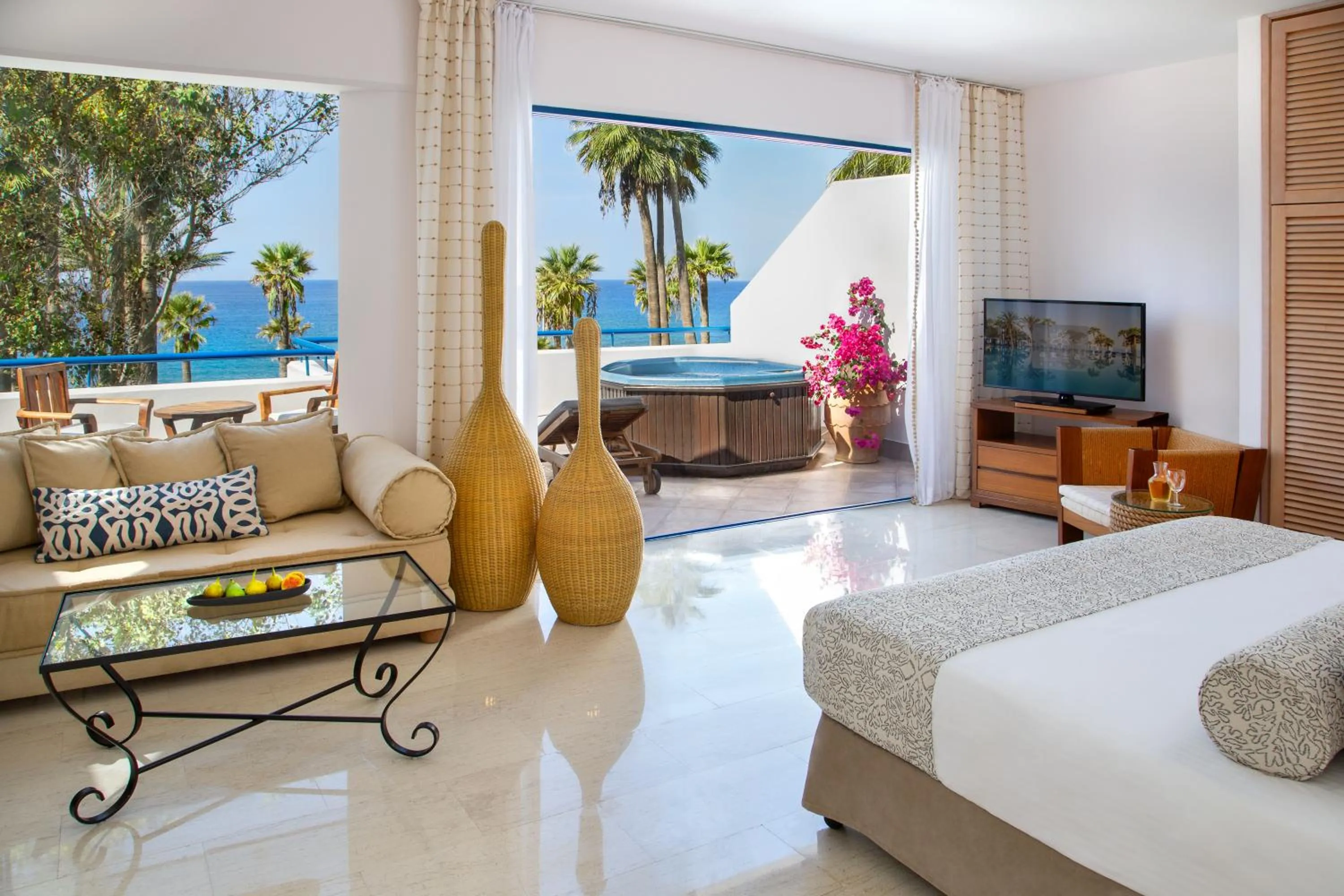 Hot Tub, Bed in Azia Resort & Spa