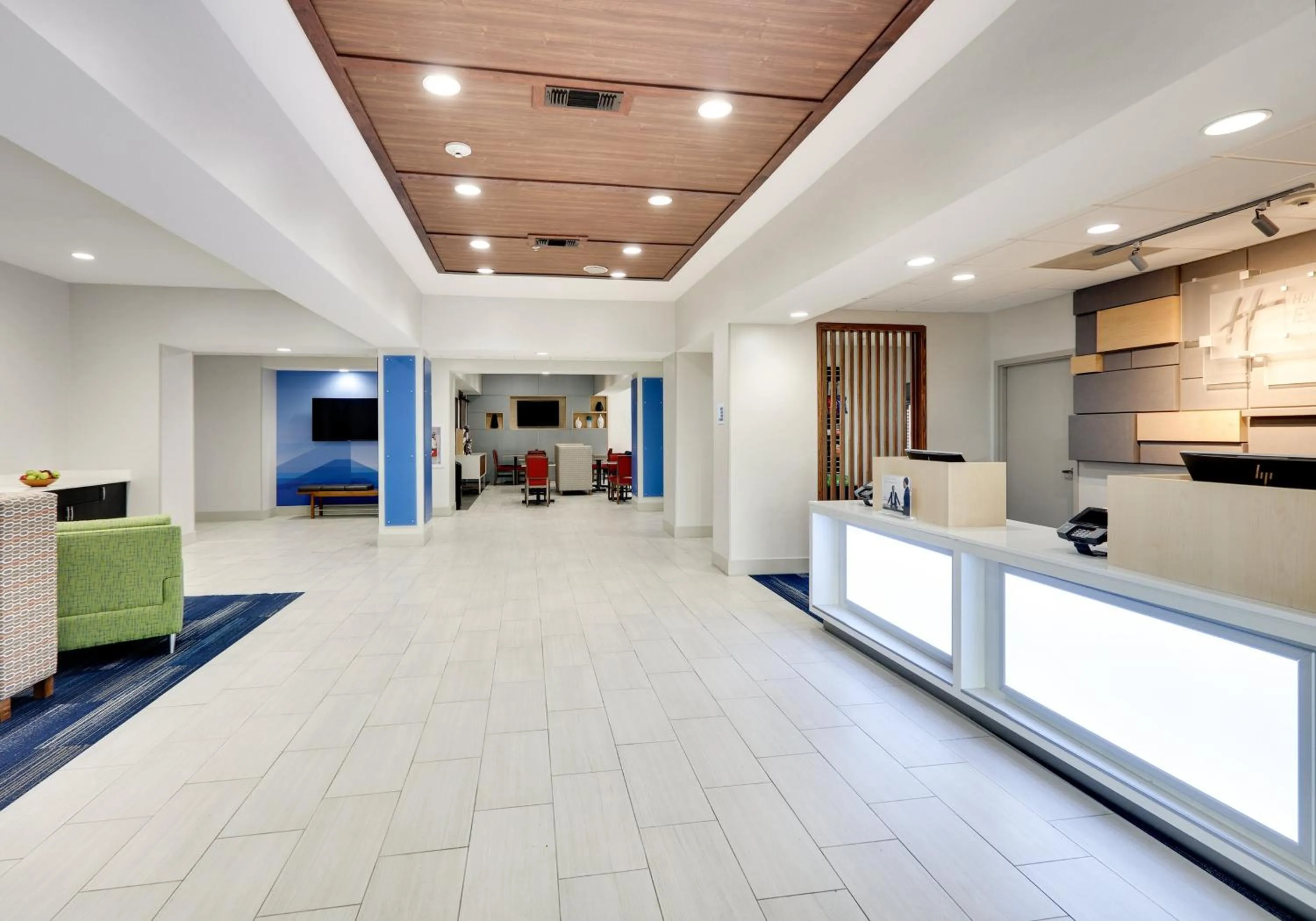 Property building in Holiday Inn Express Hotel & Suites Cleburne by IHG