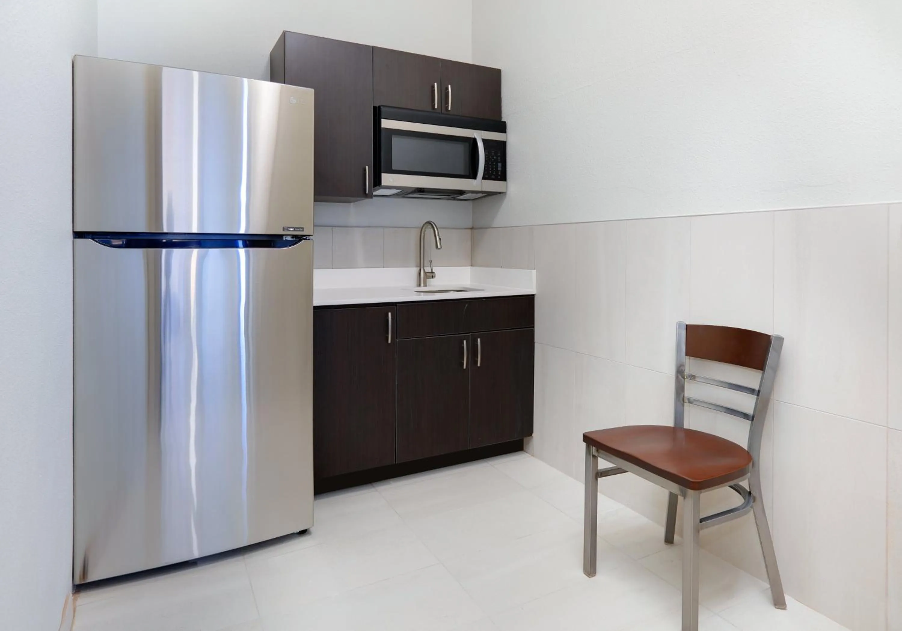 Photo of the whole room in Holiday Inn Express Hotel & Suites Cleburne by IHG