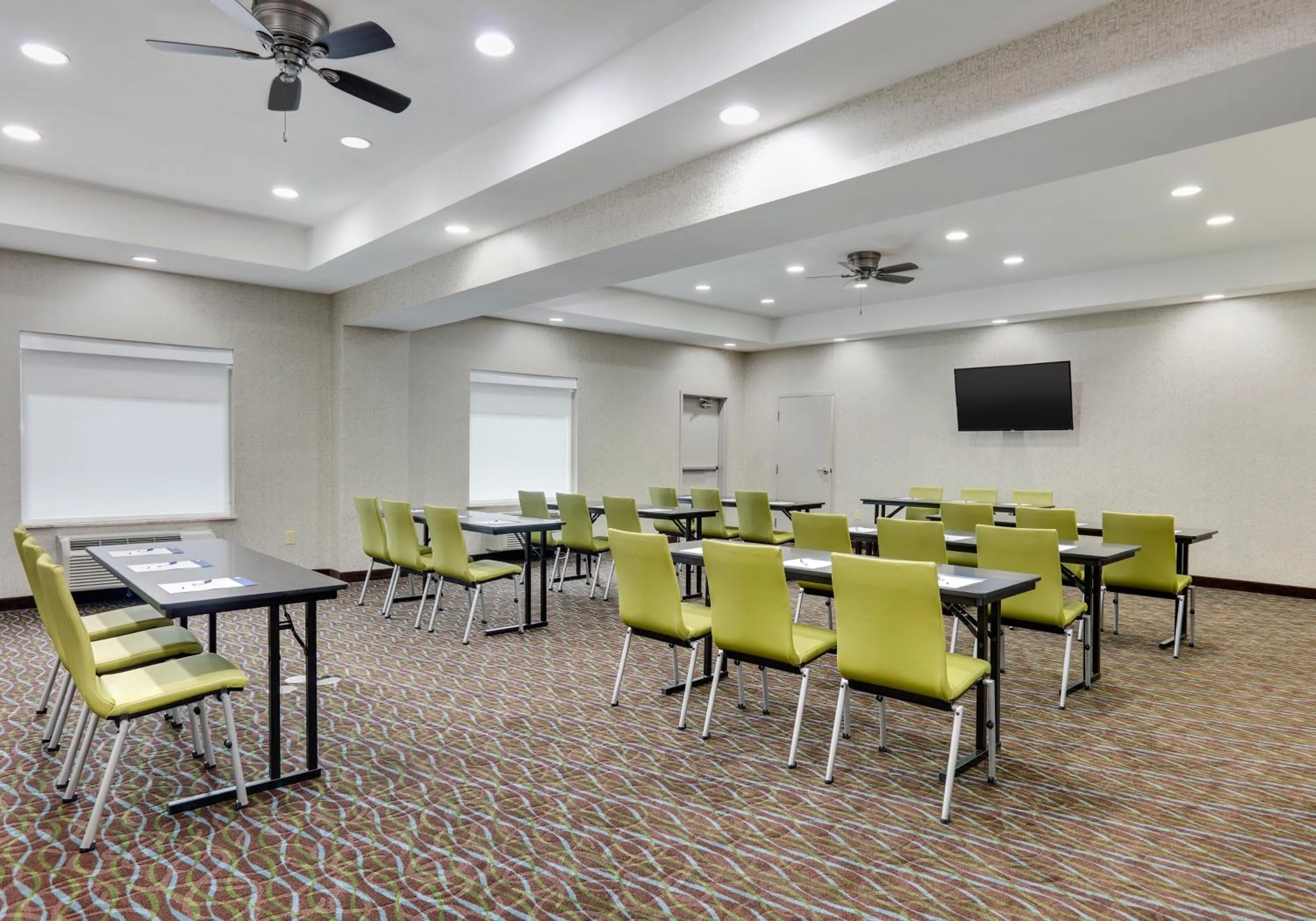 Meeting/conference room in Holiday Inn Express Hotel & Suites Cleburne by IHG