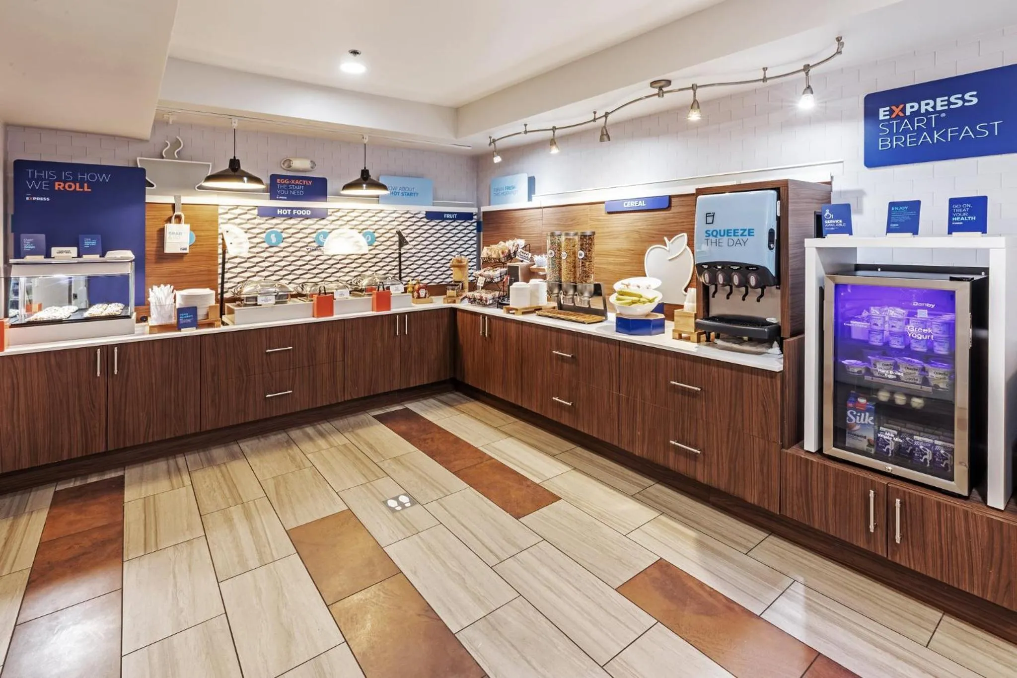 Breakfast in Holiday Inn Express & Suites Tulsa S Broken Arrow Hwy 51 by IHG