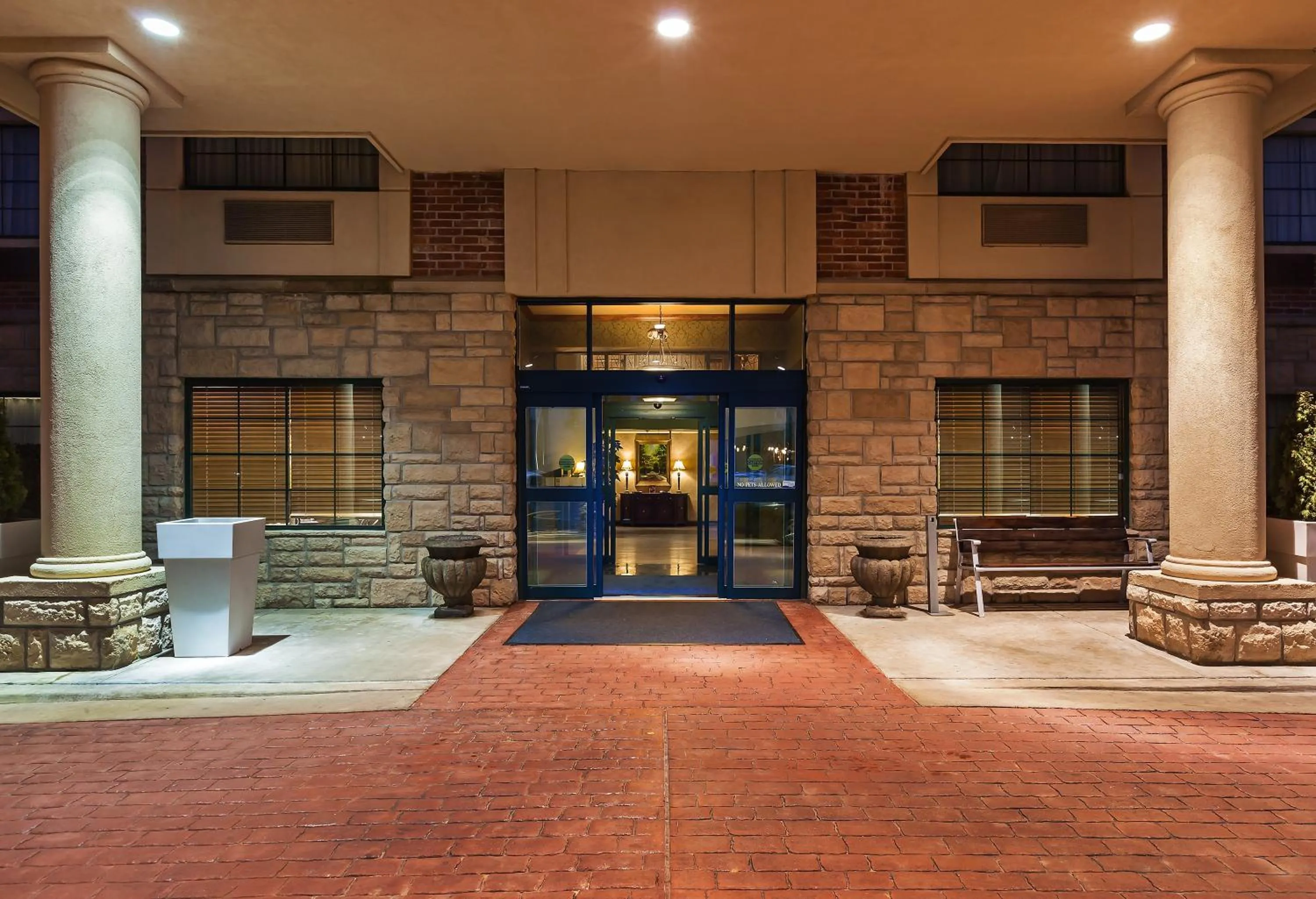 Property building in Holiday Inn Express & Suites Tulsa S Broken Arrow Hwy 51 by IHG