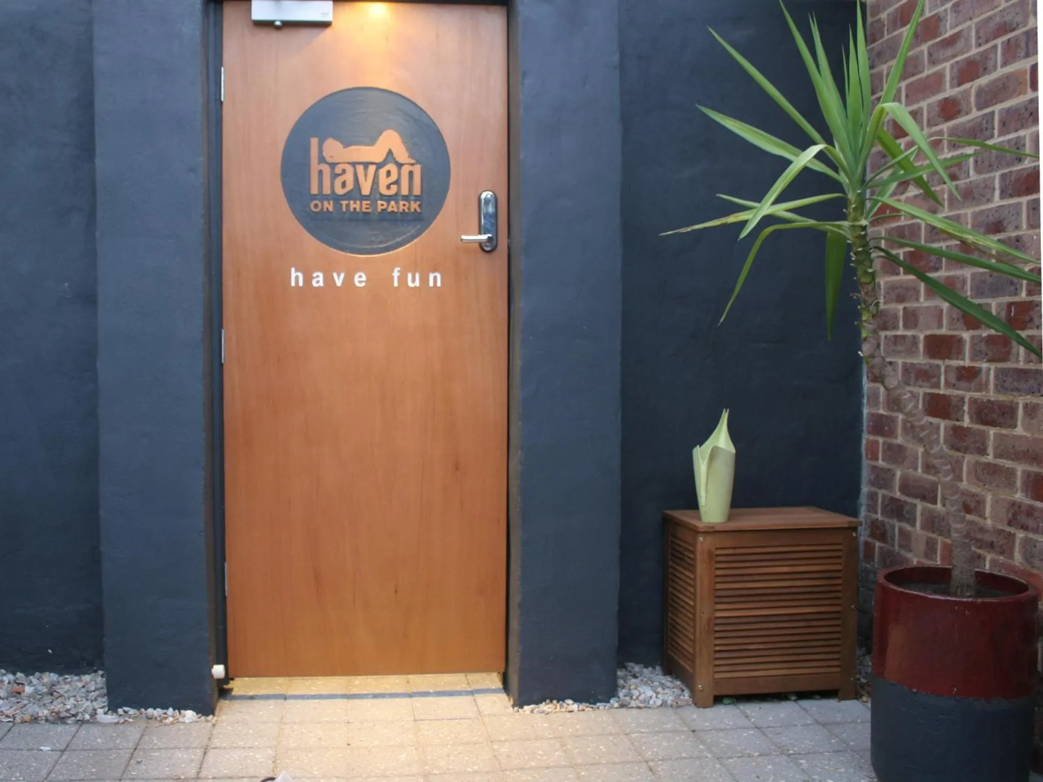 Facade/entrance in Haven on the Park