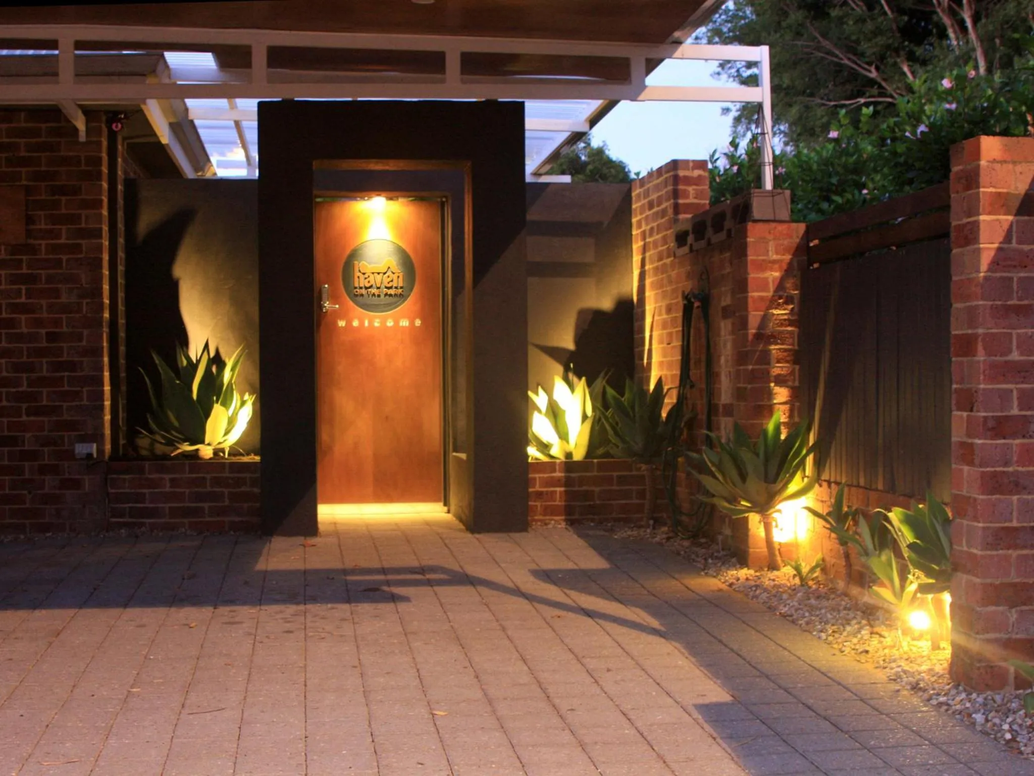 Facade/entrance in Haven on the Park