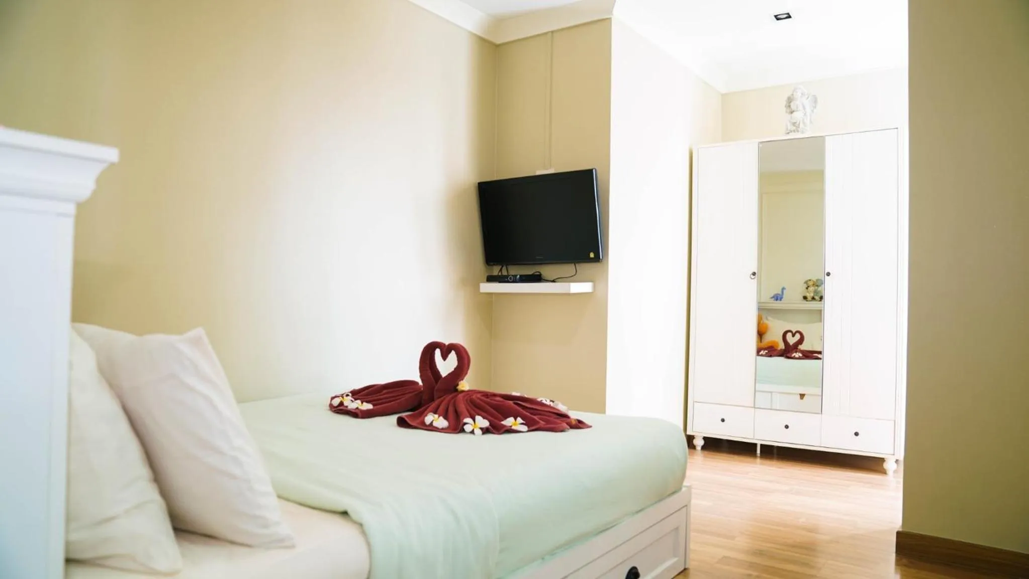 Bed in My Resort Huahin by MR.JAY