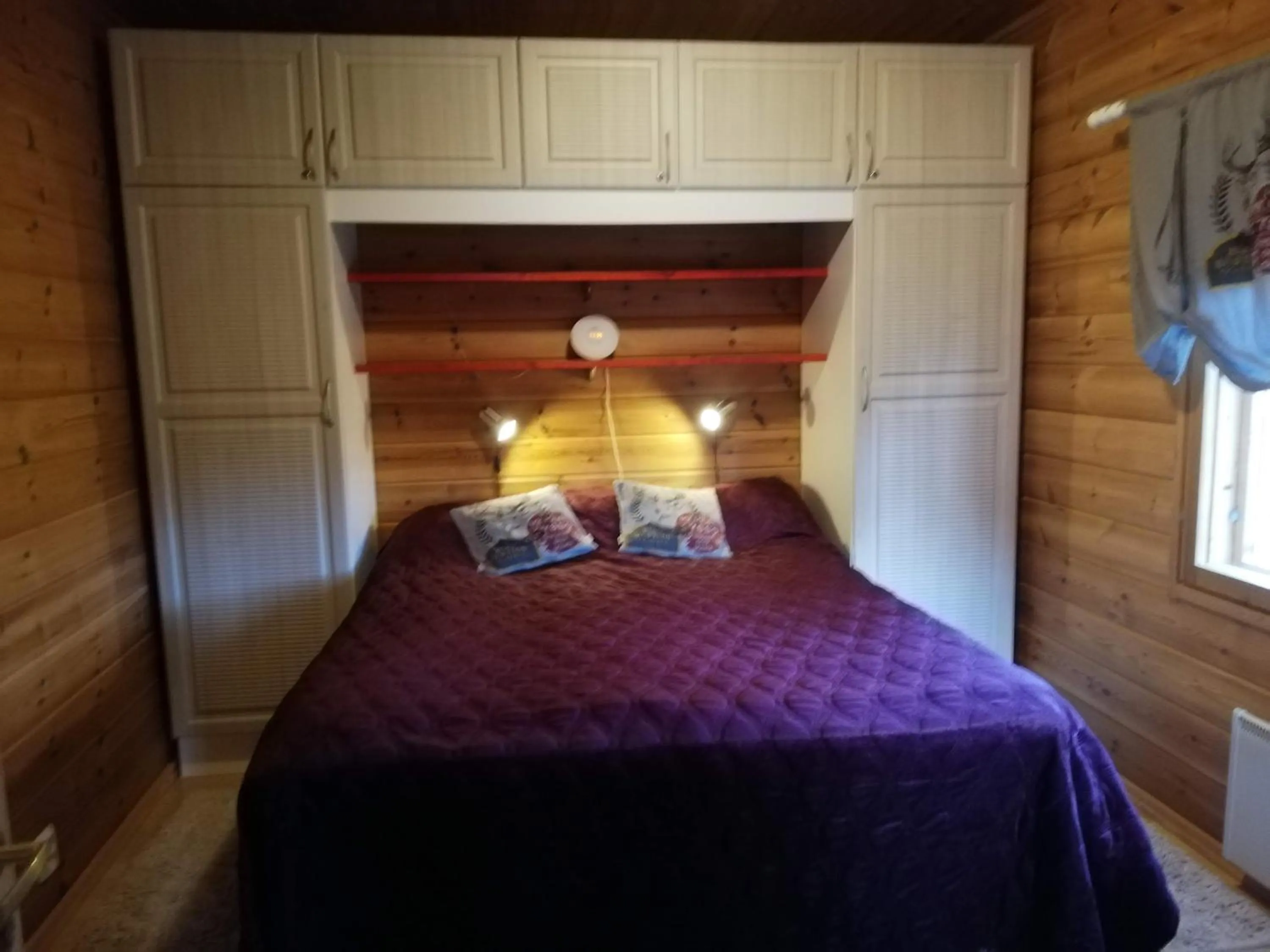 Bed in Paljakka Mökit