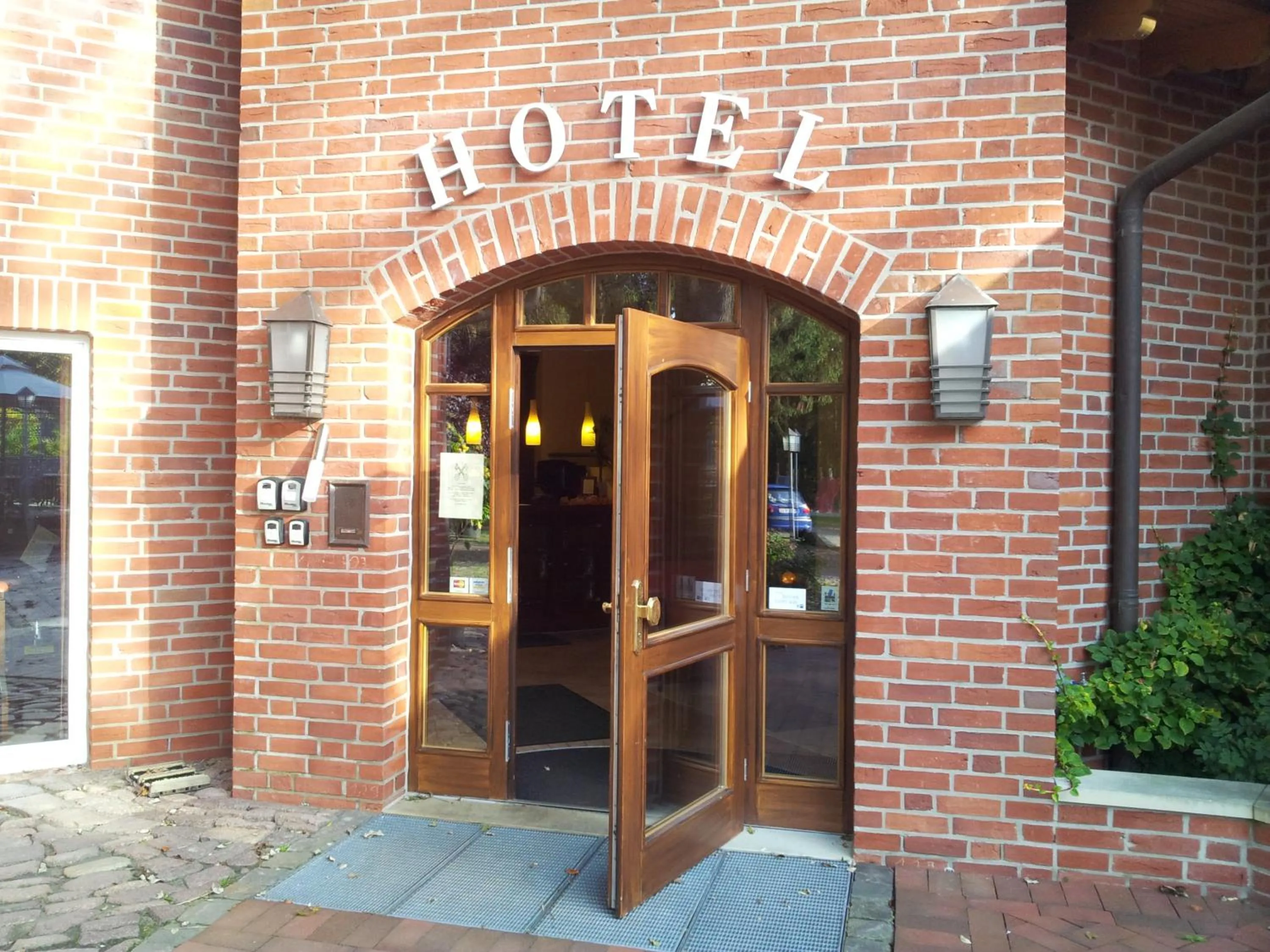 Facade/entrance in Hotel Restaurant Am Pfauenhof