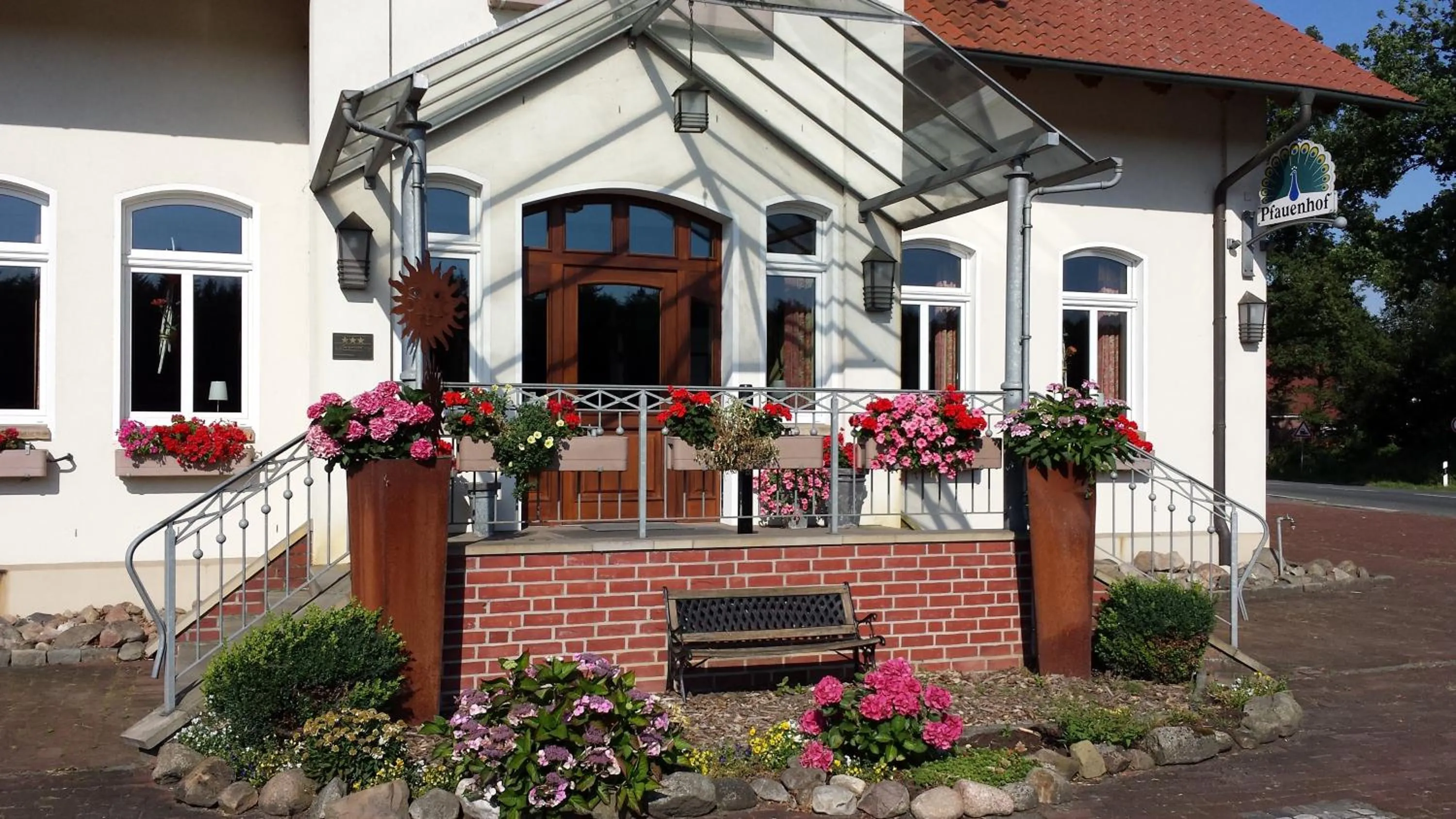 Facade/entrance in Hotel Restaurant Am Pfauenhof