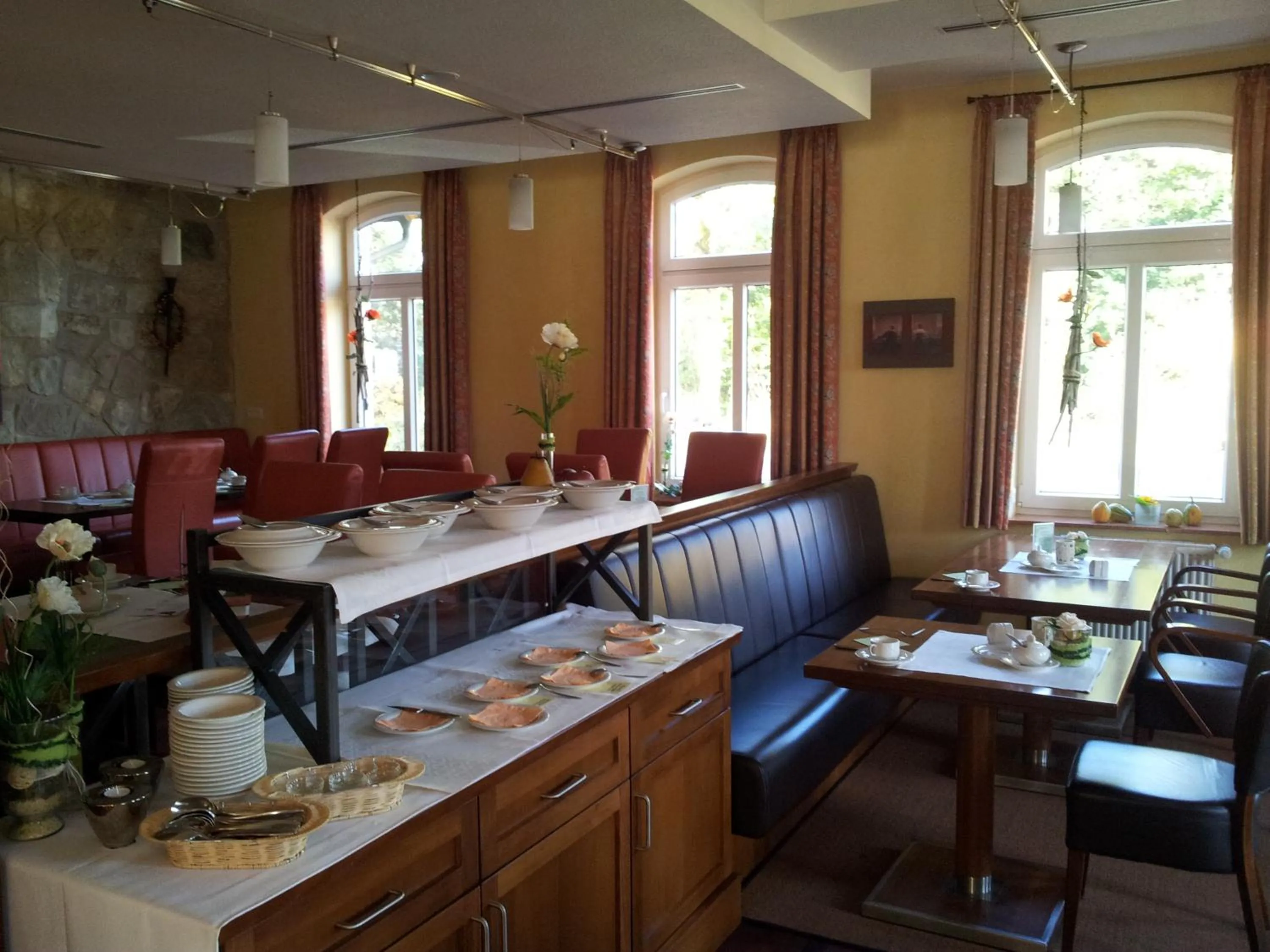 Buffet breakfast in Hotel Restaurant Am Pfauenhof