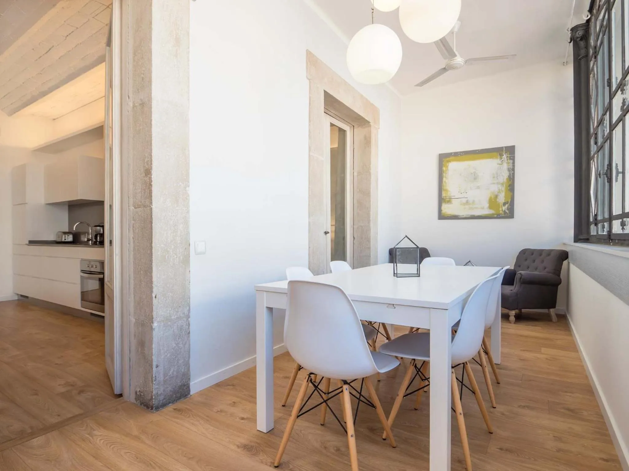 Seating area in Rent Top Apartments Rambla Catalunya
