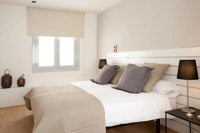 Bedroom, Bed in Rent Top Apartments Rambla Catalunya